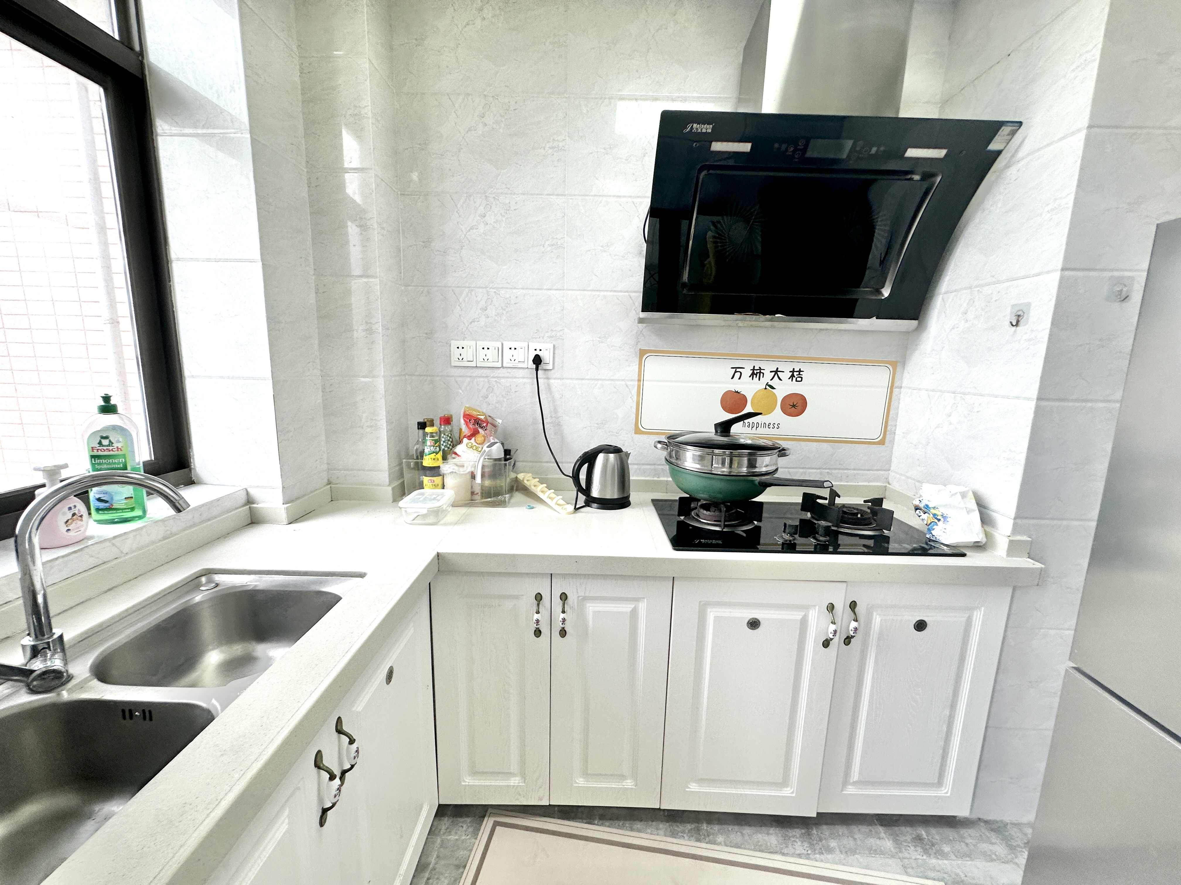 国贸城市花园 1室1厅1卫 90.0万 国贸城市花园 1室1厅1卫 90.0万厨房