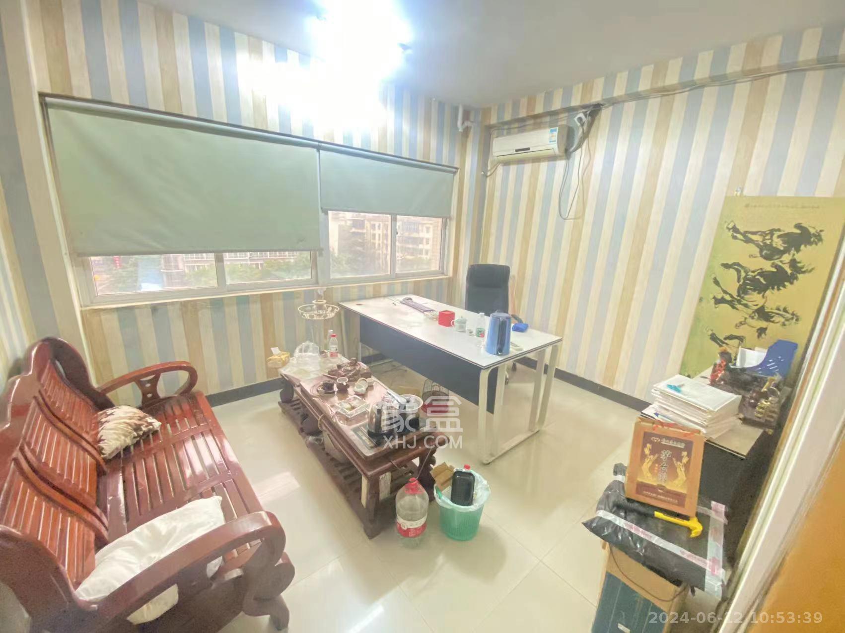 巧克力空间（建鸿达现代大厦）  1室1厅1卫   1400.00元/月室内图1