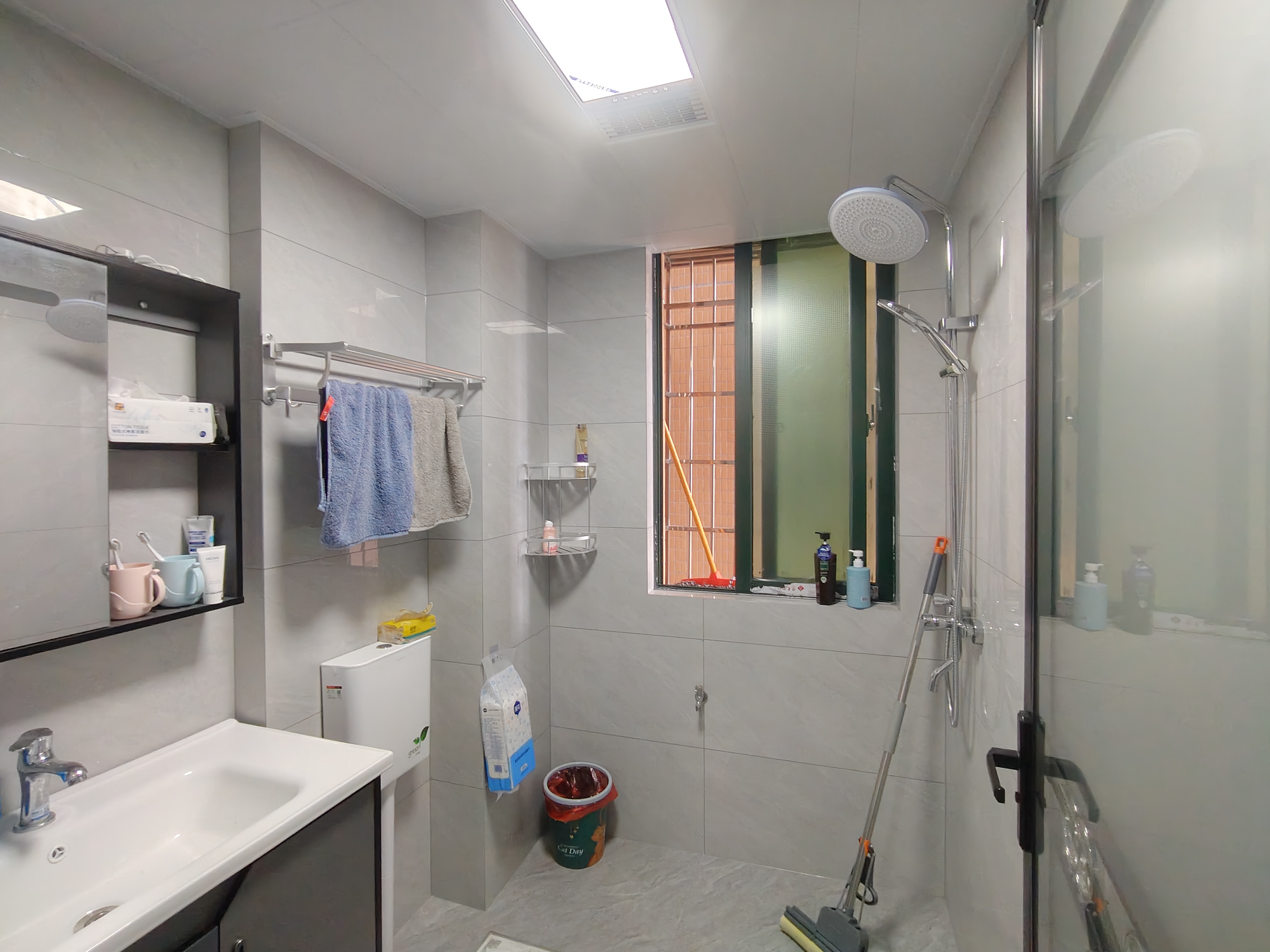 长湖新村  2室2厅1卫    1800.0元/月室内图