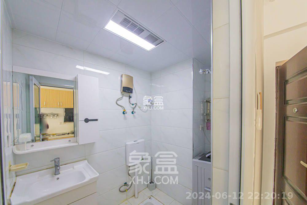 中建芙蓉嘉苑  1室1厅1卫   1400.00元/月室内图