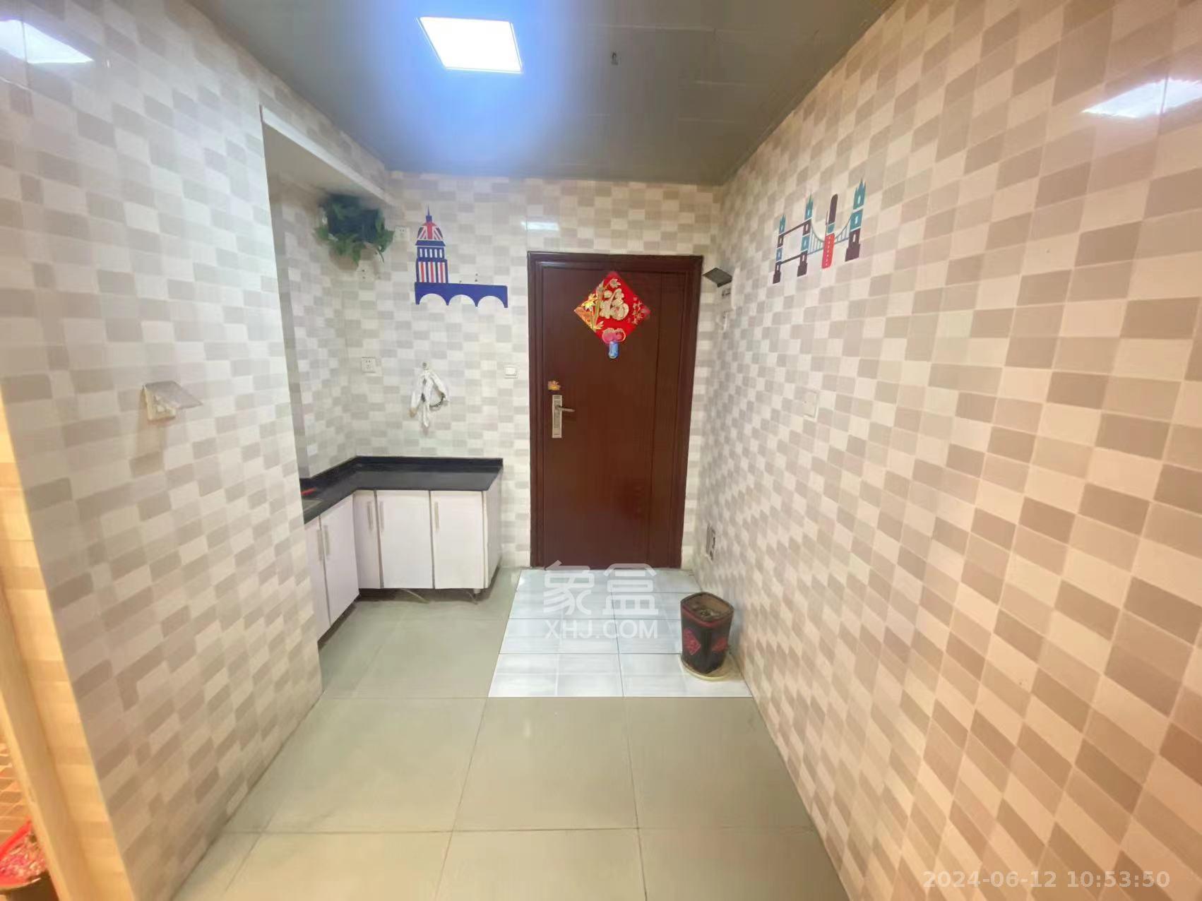 巧克力空间（建鸿达现代大厦）  1室1厅1卫   1400.00元/月室内图