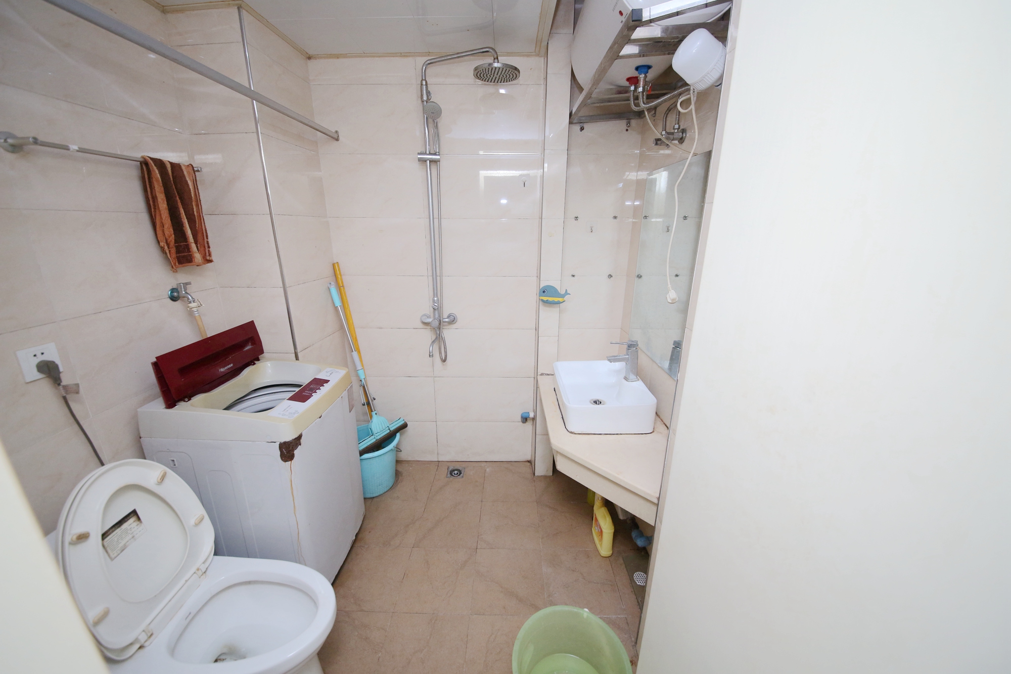 融圣国际  2室1厅1卫    40.0万卫生间