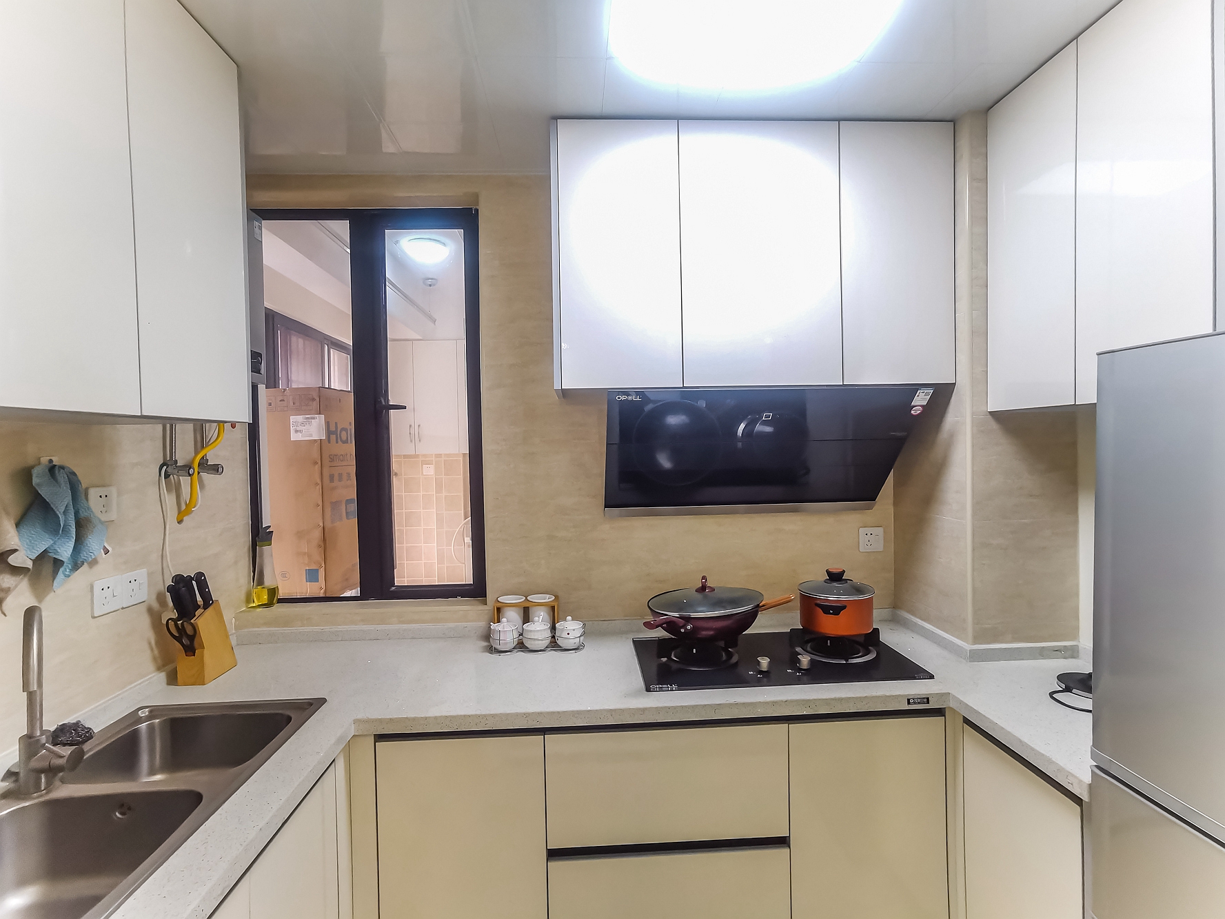 三一街区 3室2厅1卫 72.9万 三一街区 3室2厅1卫 72.9万厨房