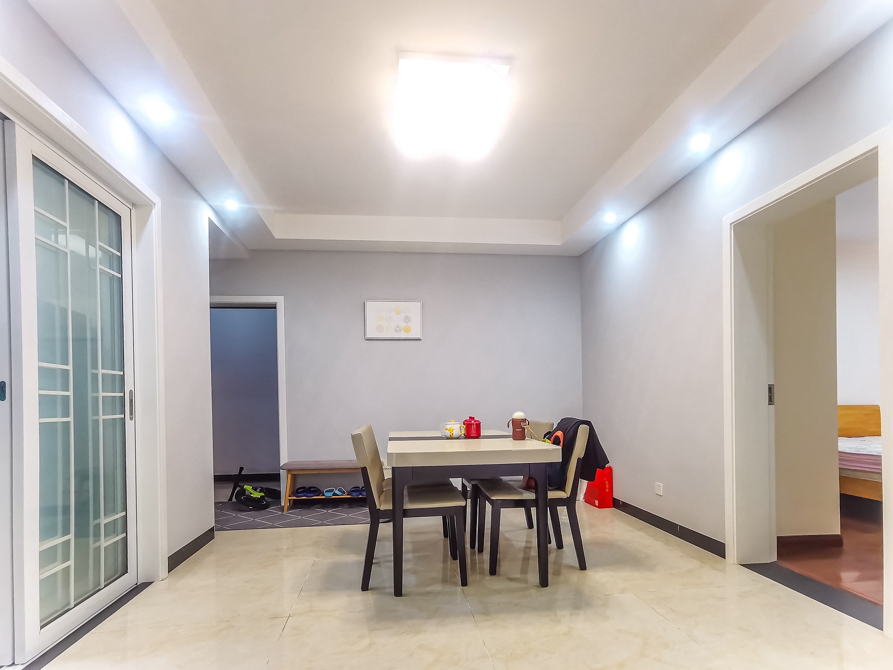 三一街区 3室2厅1卫 72.9万 三一街区 3室2厅1卫 72.9万客厅