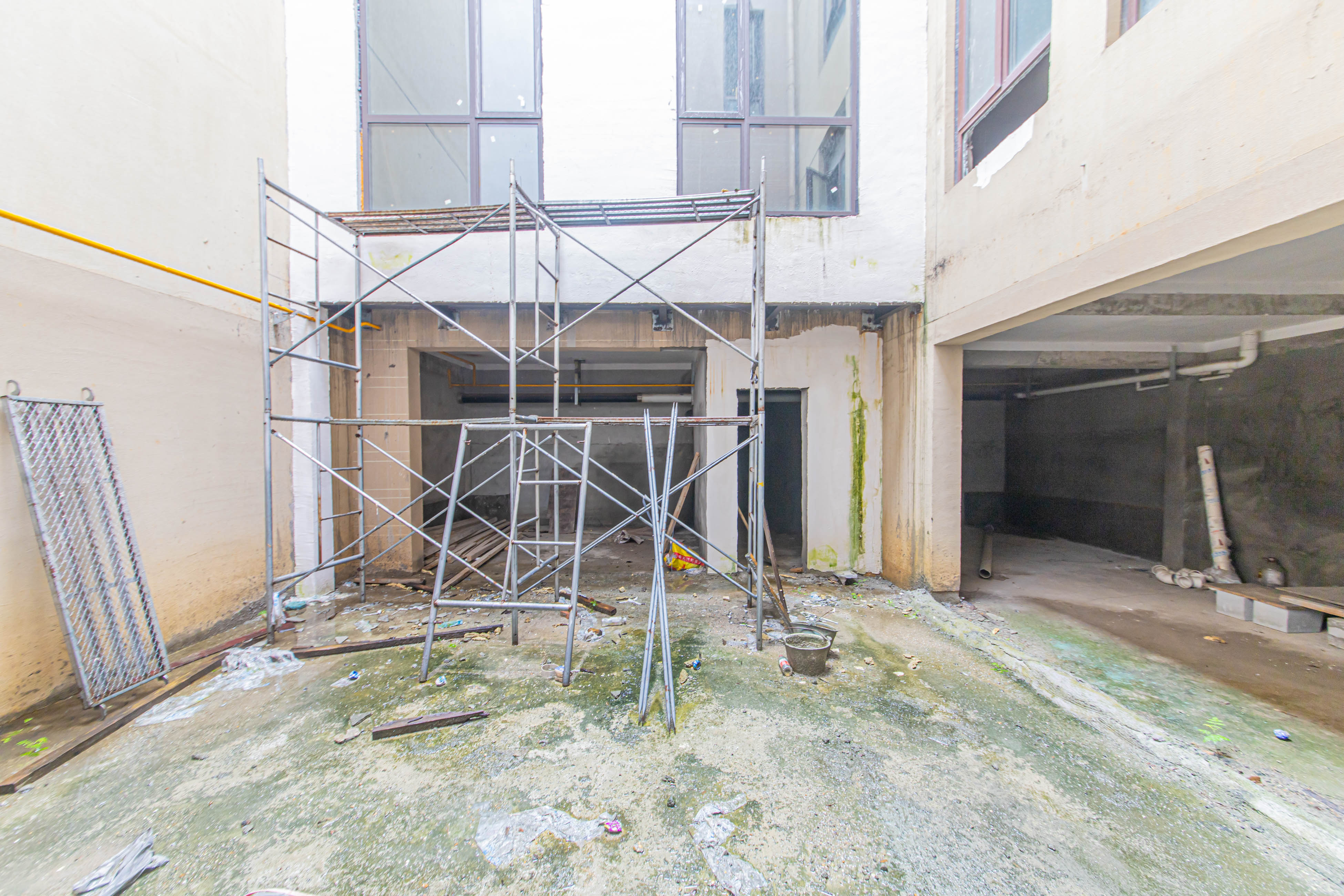 北辰中央公园A区  5室2厅4卫   410.00万阳台
