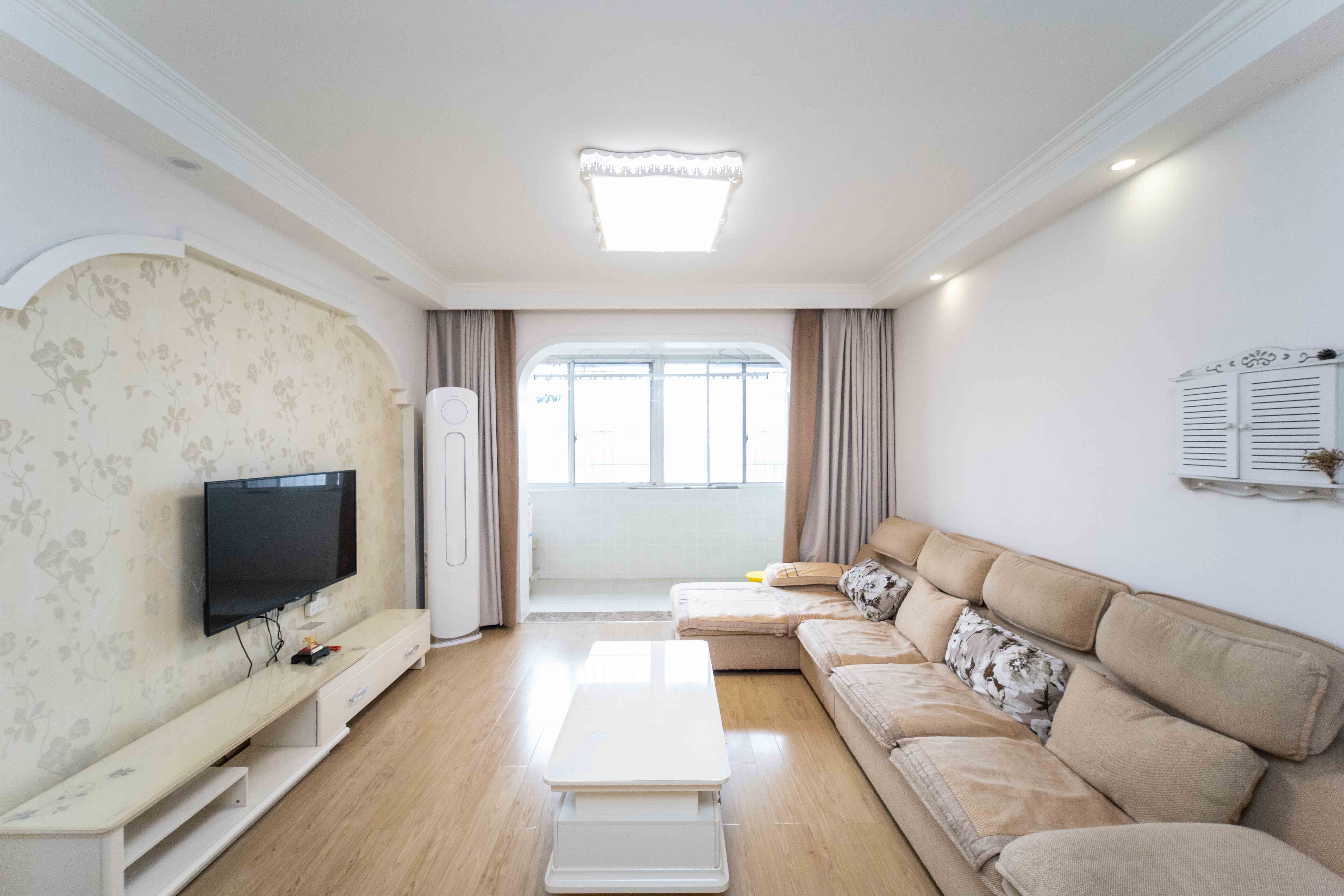 芙蓉上河图 3室2厅1卫 79.8万 芙蓉上河图 3室2厅1卫 79.8万客厅