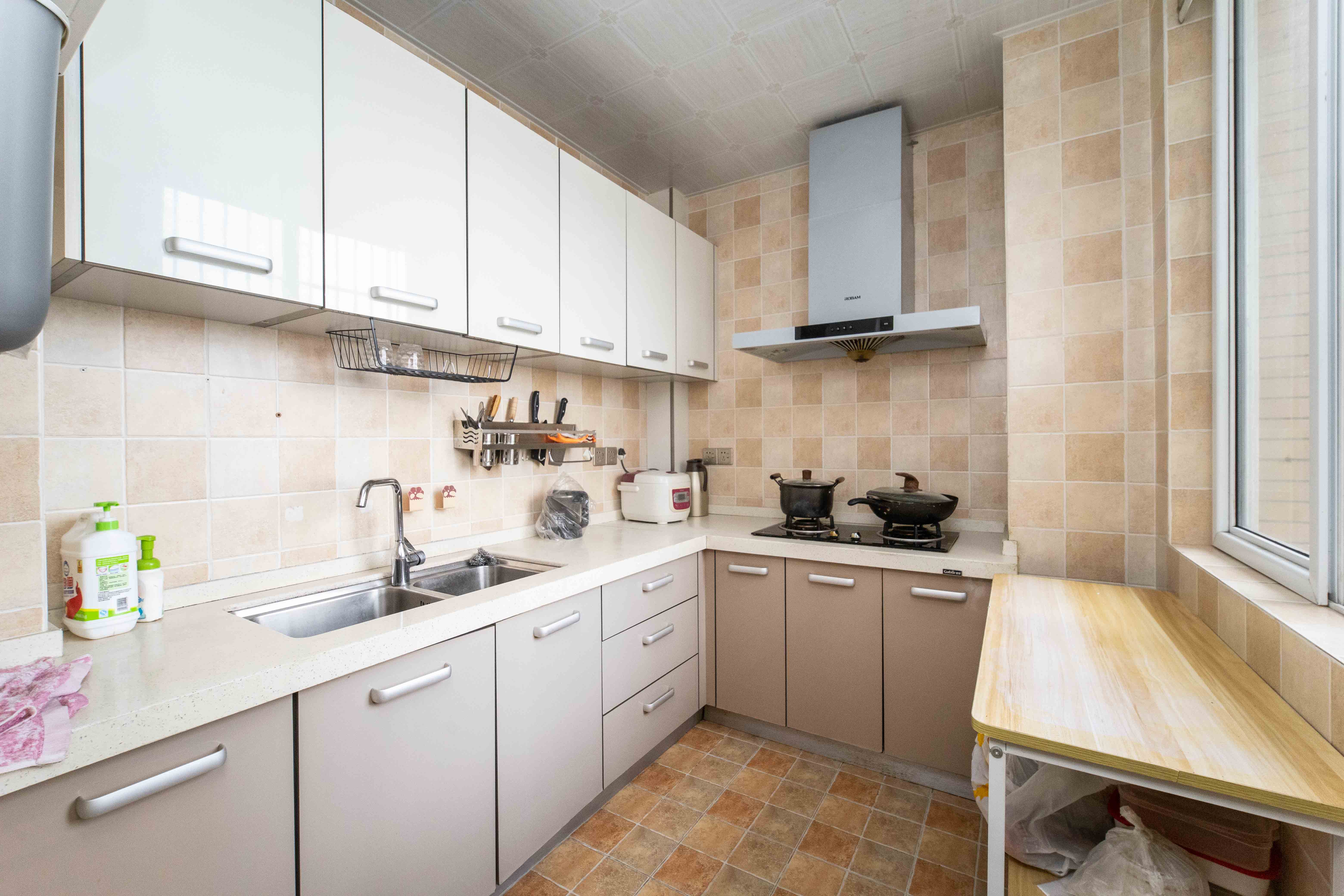 芙蓉上河图 3室2厅1卫 79.8万 芙蓉上河图 3室2厅1卫 79.8万厨房