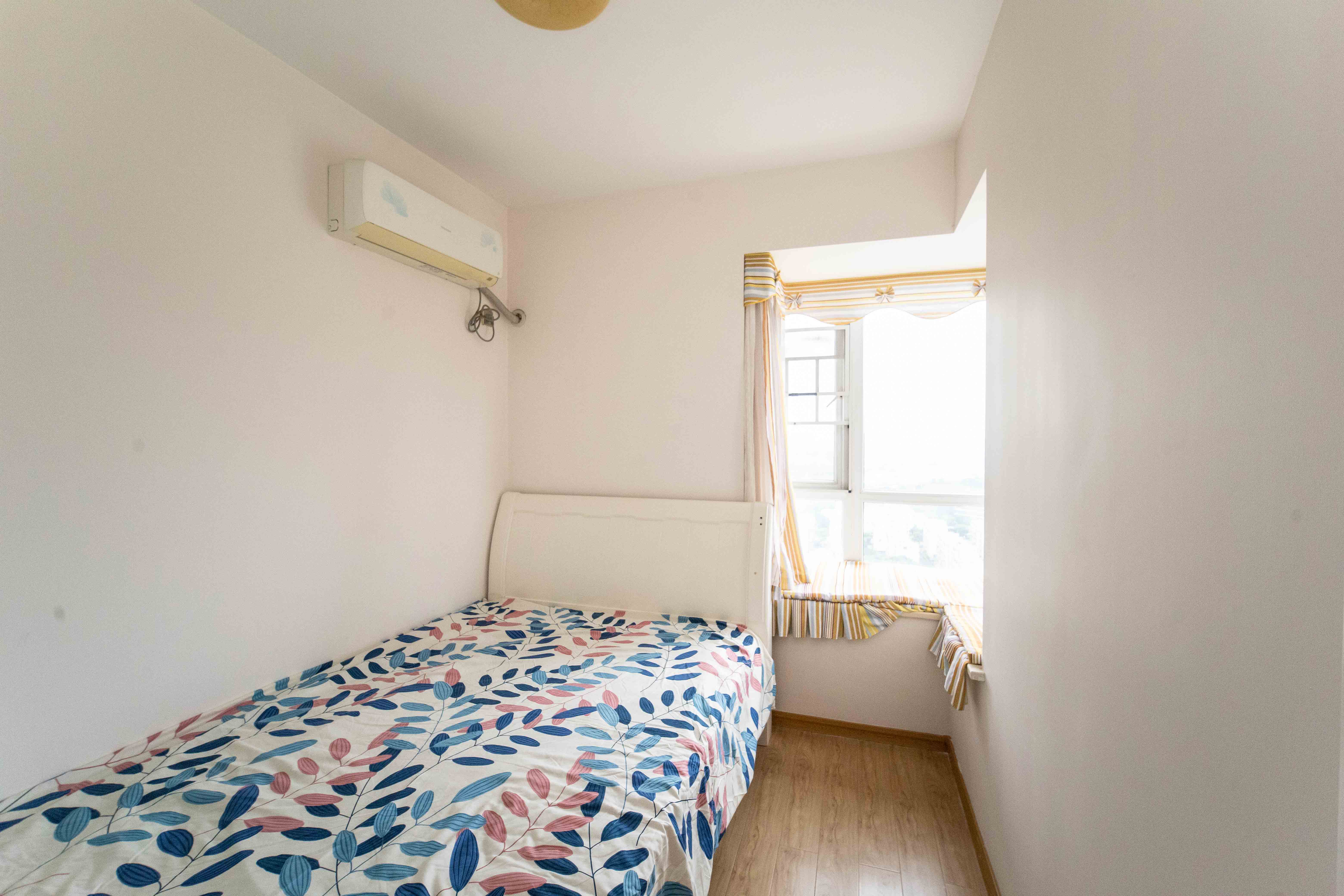 芙蓉上河图 3室2厅1卫 79.8万 芙蓉上河图 3室2厅1卫 79.8万卧室