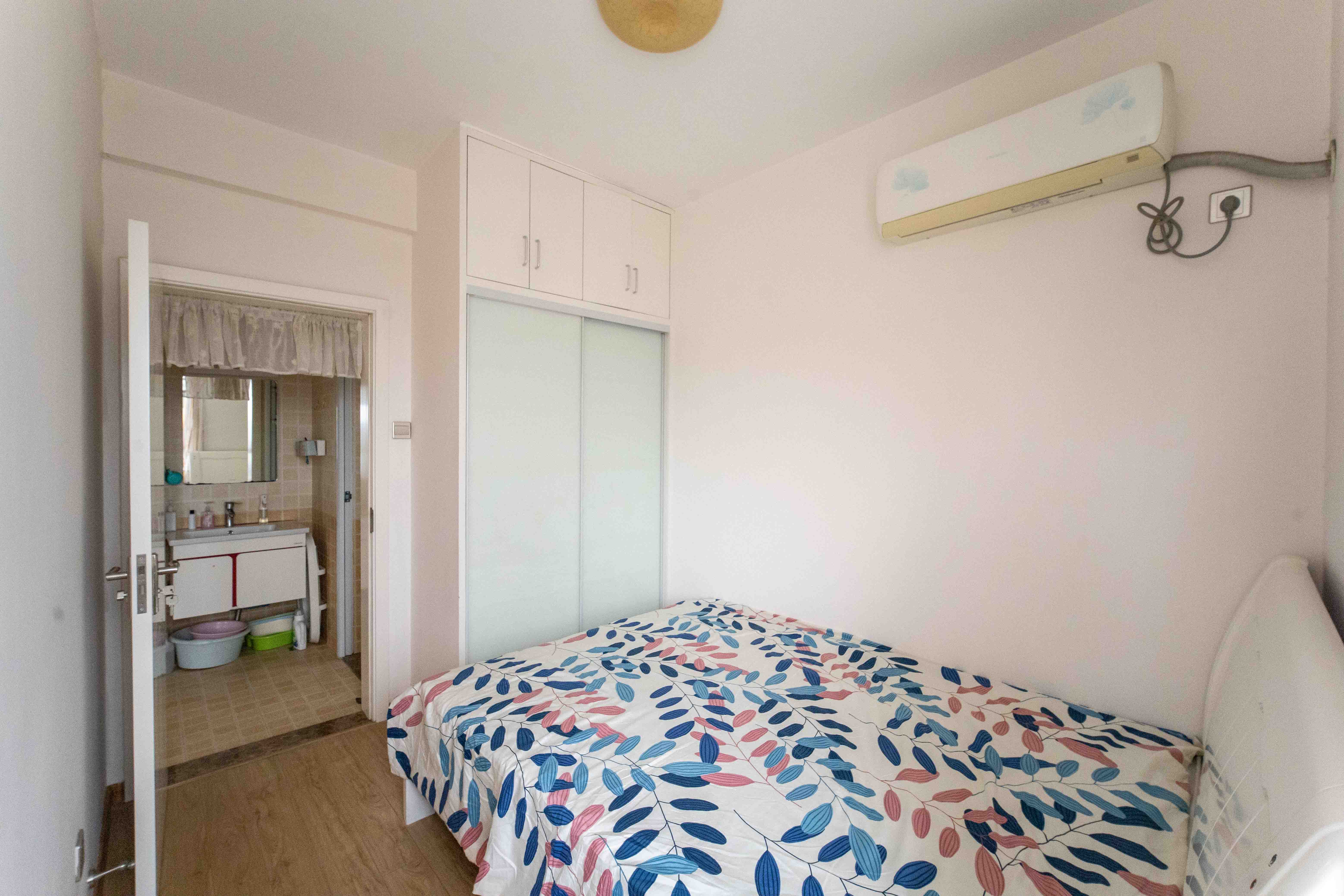 芙蓉上河图 3室2厅1卫 79.8万 芙蓉上河图 3室2厅1卫 79.8万卧室