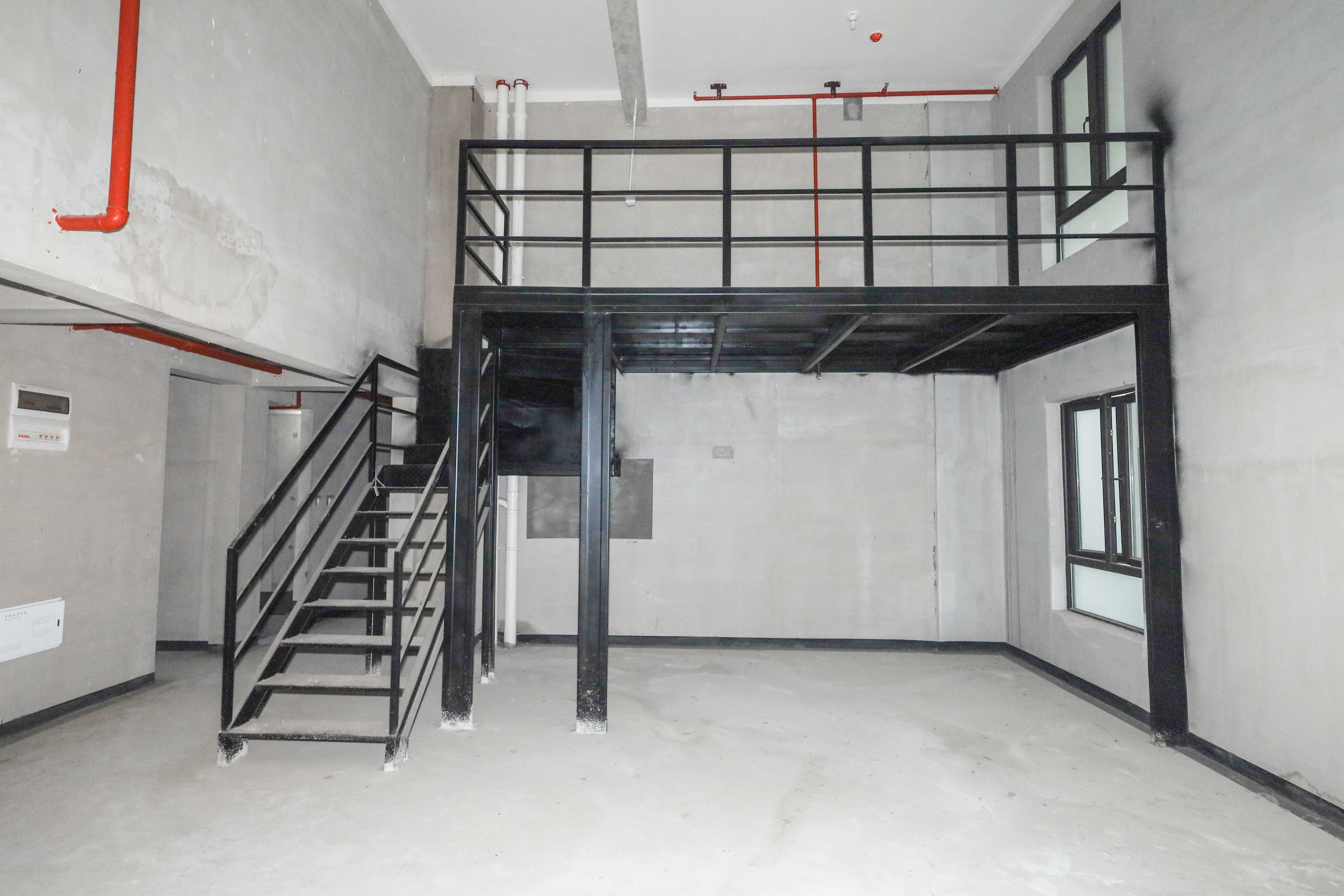 建发央著  4室2厅2卫   300.00万客厅