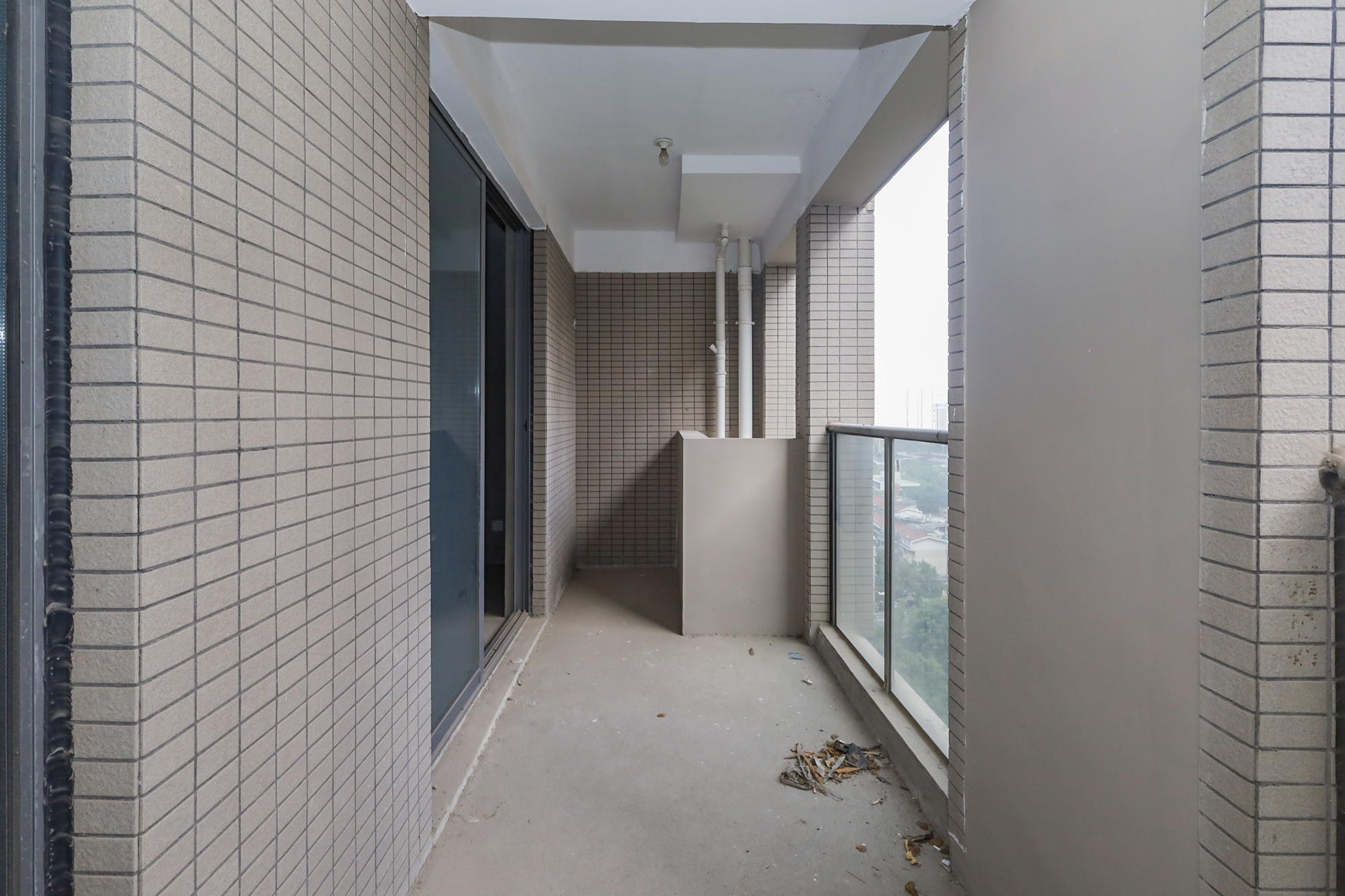 八方小区C区  3室2厅2卫    350.0万 八方小区C区  3室2厅2卫    350.0万阳台