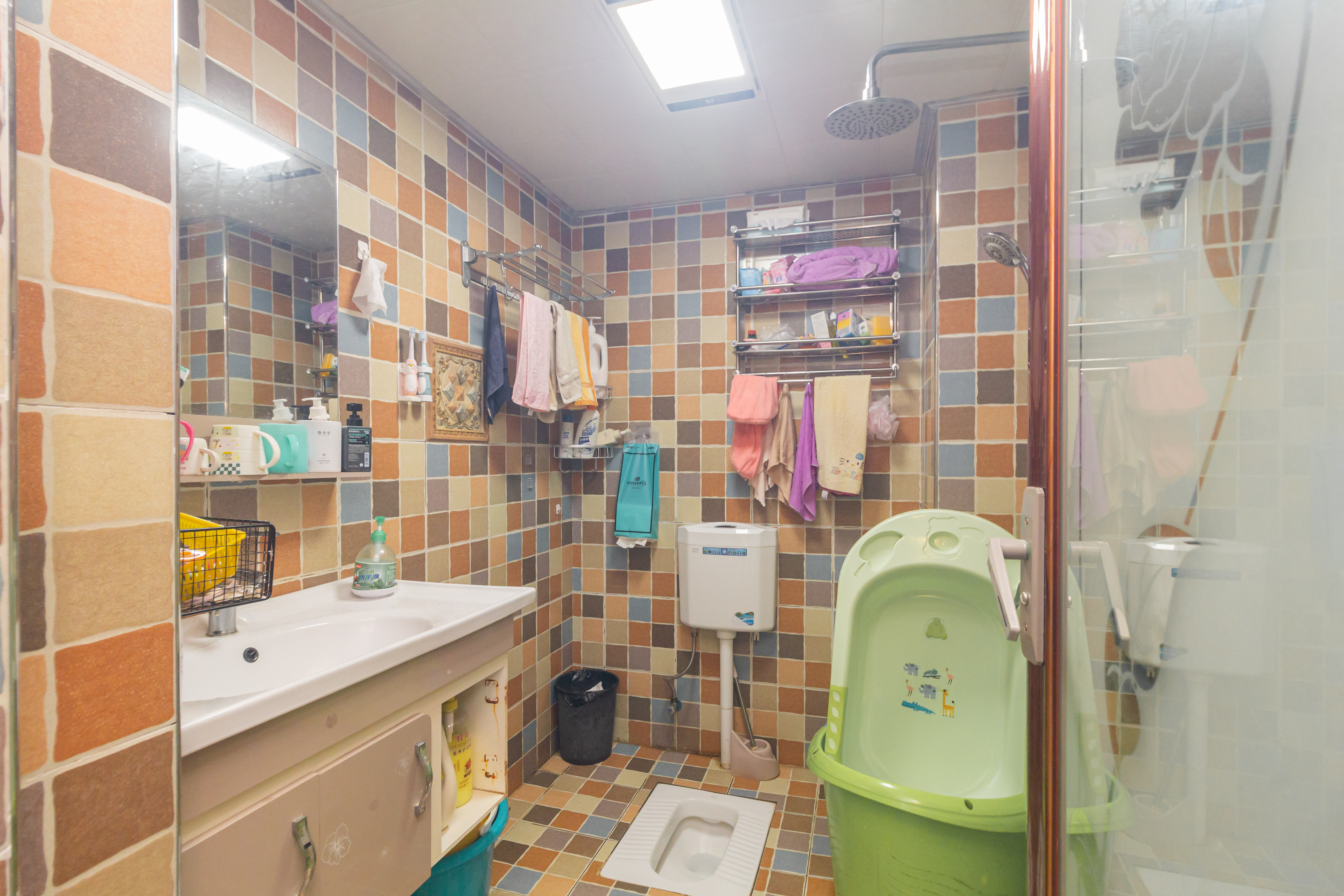 紫云阁 2室2厅1卫 44.8万 紫云阁 2室2厅1卫 44.8万卫生间