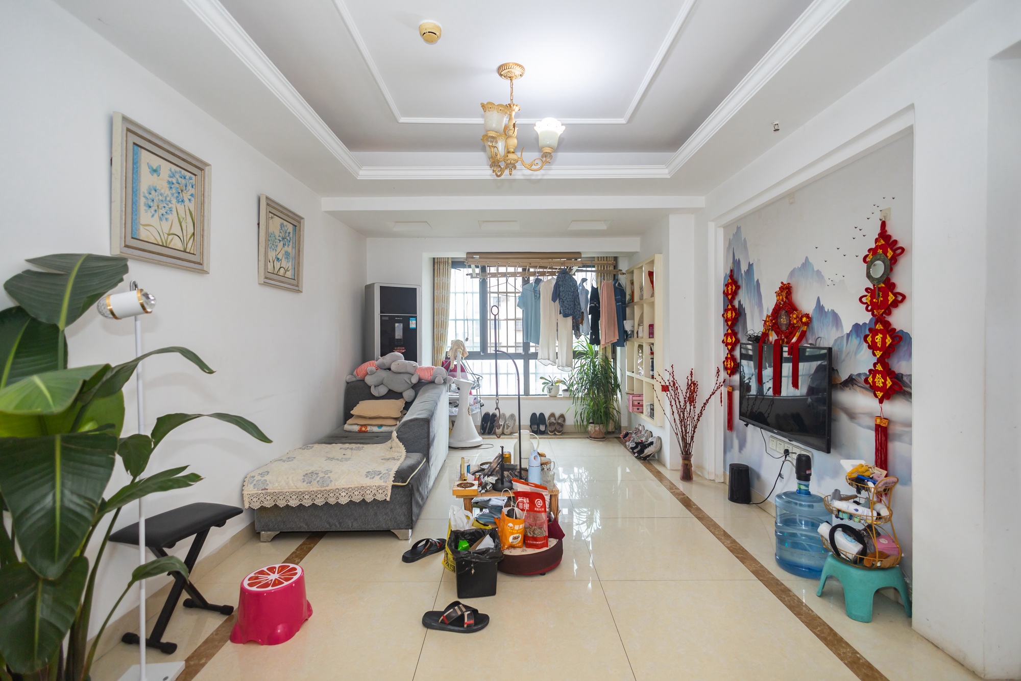 新长海广场 2室2厅1卫 36.8万 新长海广场 2室2厅1卫 36.8万客厅