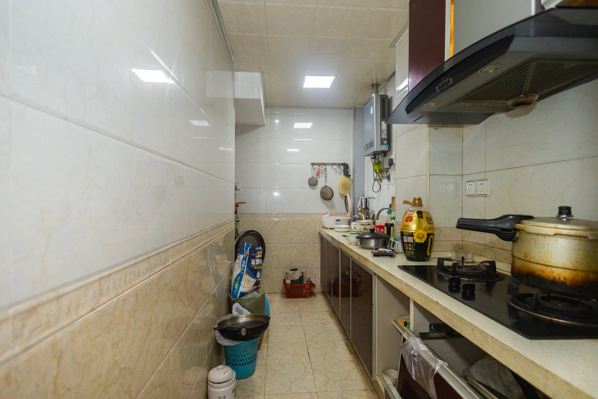 新长海广场 2室2厅1卫 36.8万 新长海广场 2室2厅1卫 36.8万厨房