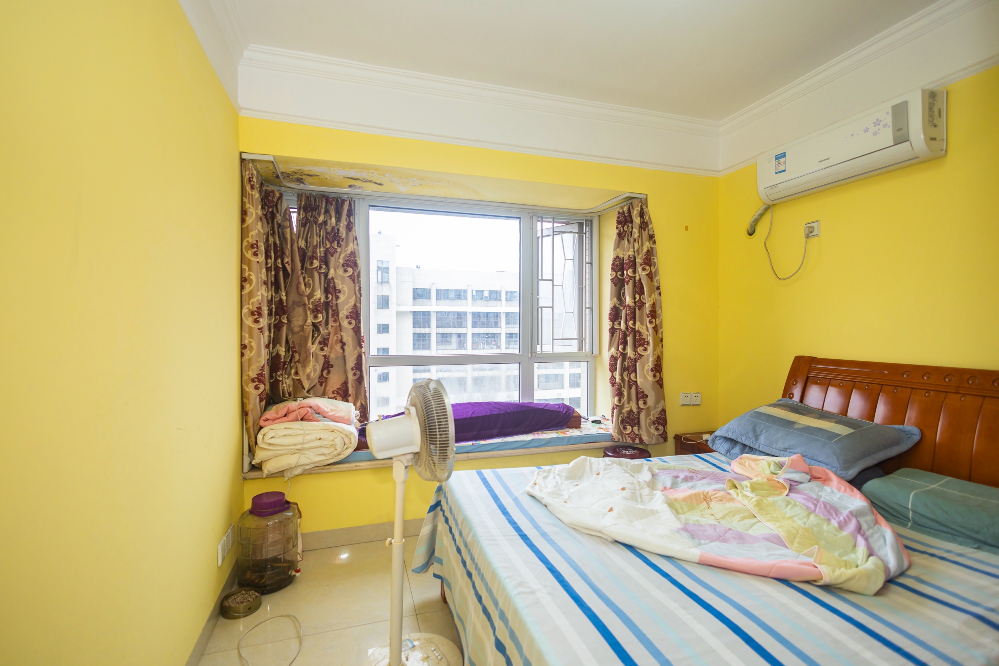 新长海广场 2室2厅1卫 36.8万 新长海广场 2室2厅1卫 36.8万卧室