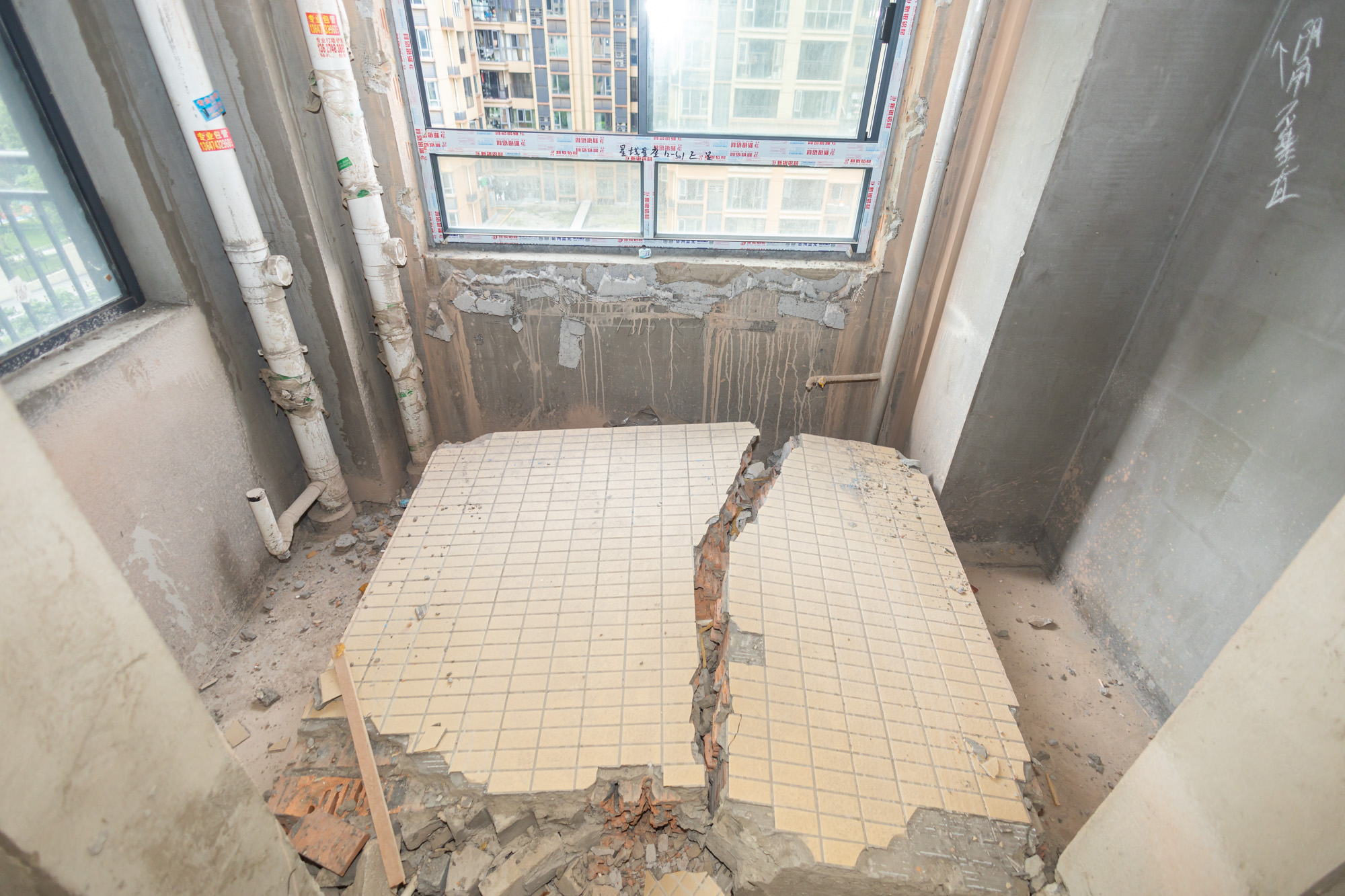 永宏万家里 4室2厅2卫 102.0万 永宏万家里 4室2厅2卫 102.0万厨房