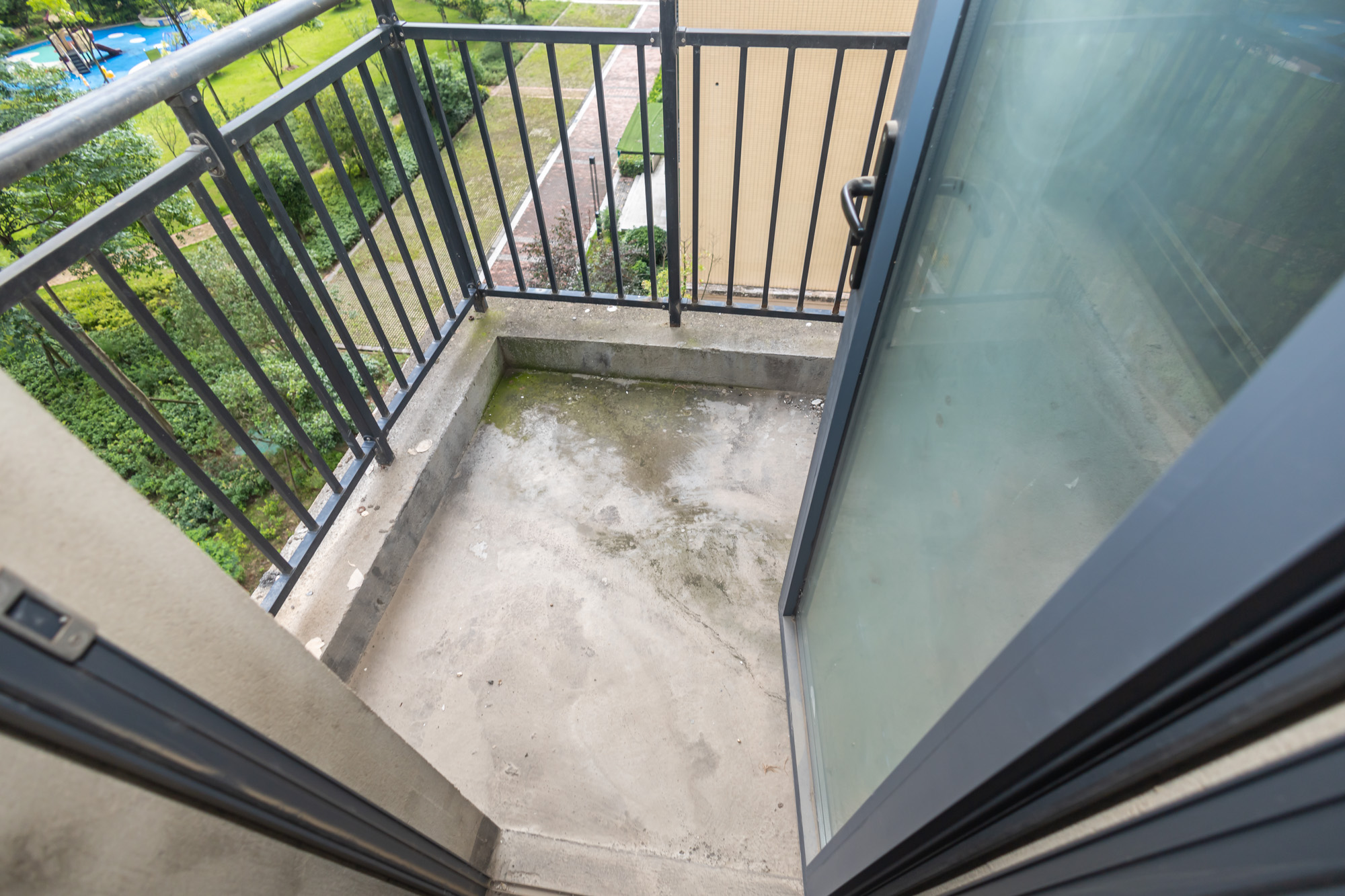 永宏万家里 4室2厅2卫 102.0万 永宏万家里 4室2厅2卫 102.0万阳台