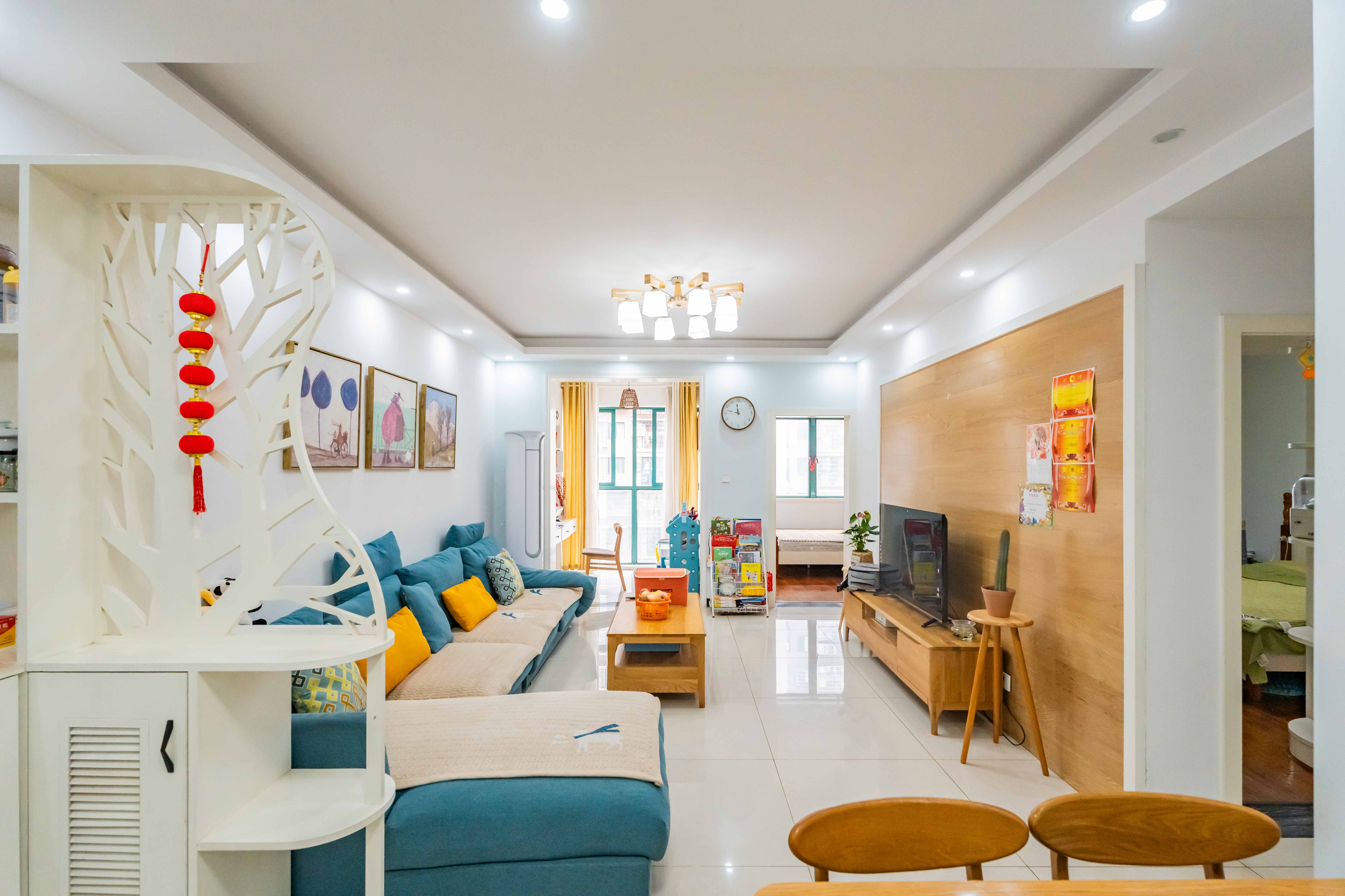 绿洲花园  3室2厅1卫    90.0万 绿洲花园  3室2厅1卫    90.0万客厅