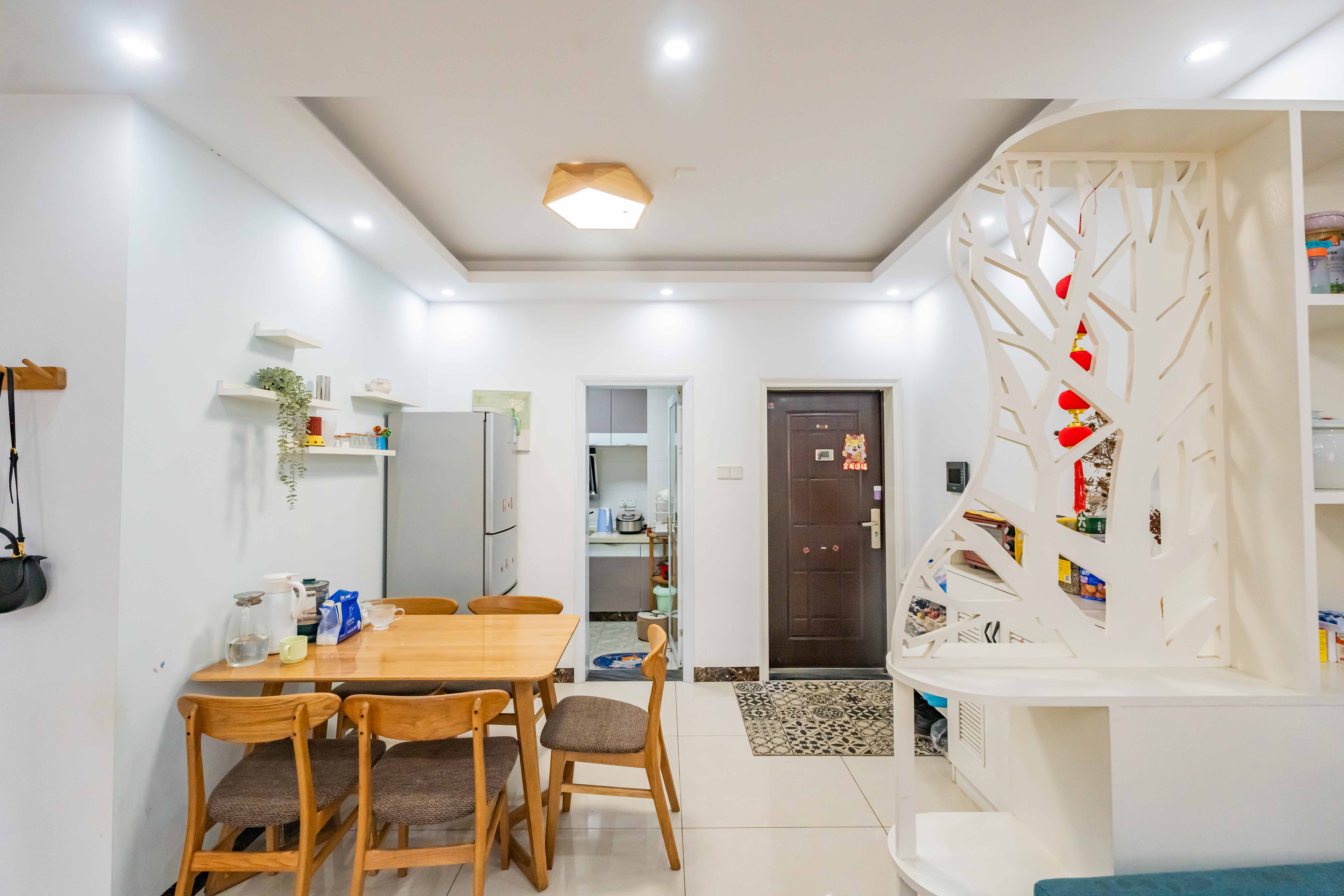 绿洲花园  3室2厅1卫    90.0万 绿洲花园  3室2厅1卫    90.0万客厅