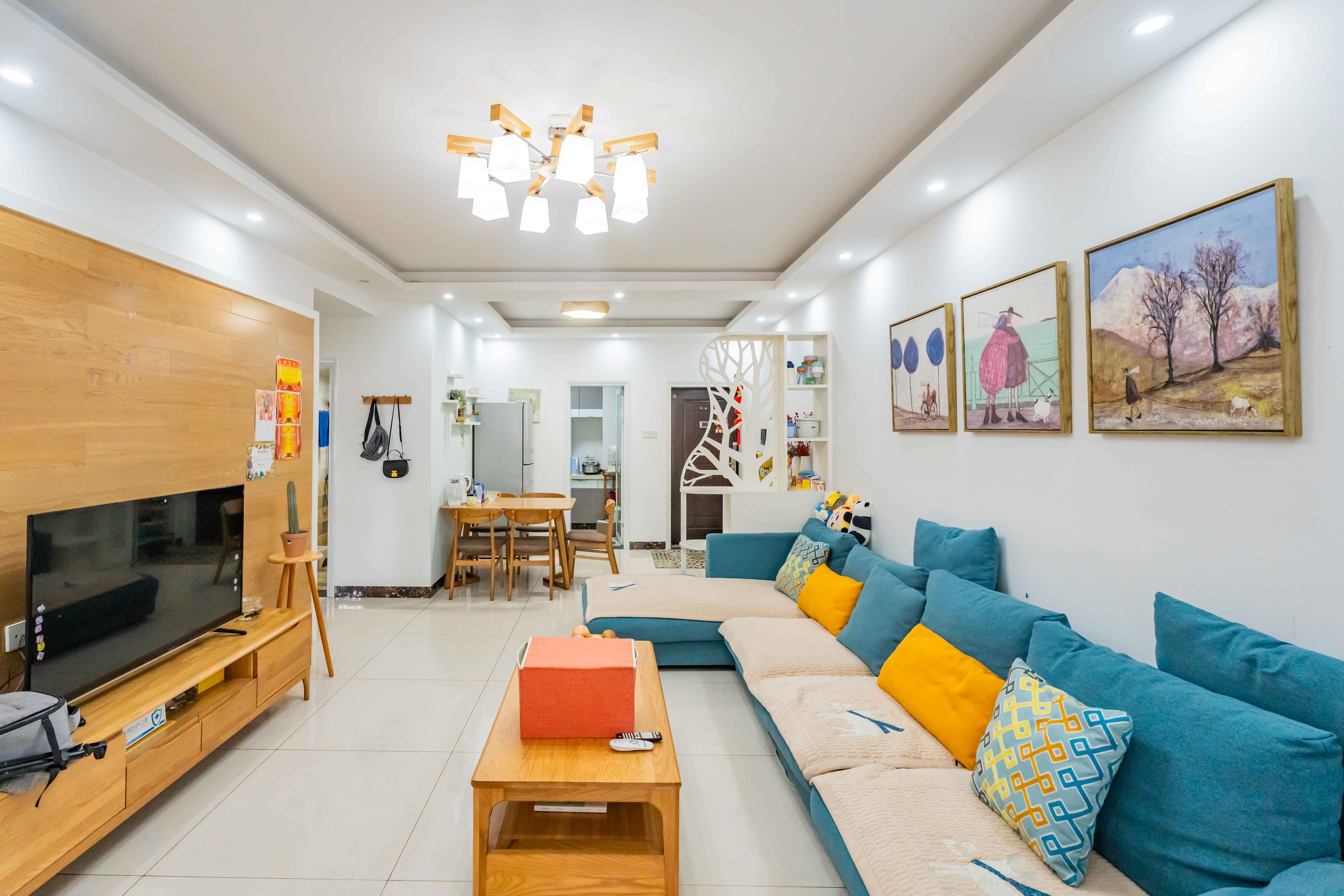 绿洲花园  3室2厅1卫    90.0万 绿洲花园  3室2厅1卫    90.0万客厅