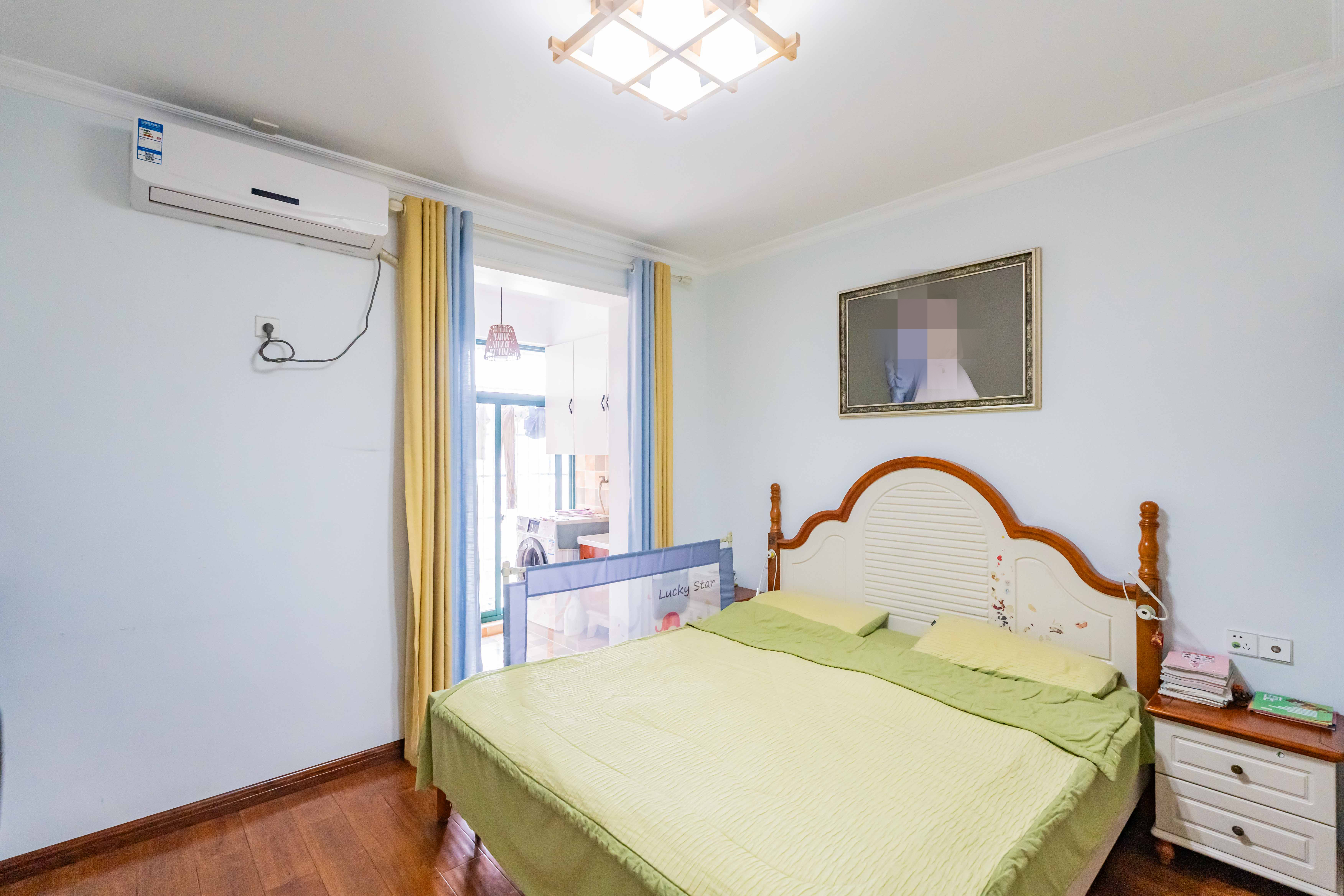 绿洲花园  3室2厅1卫    90.0万 绿洲花园  3室2厅1卫    90.0万卧室