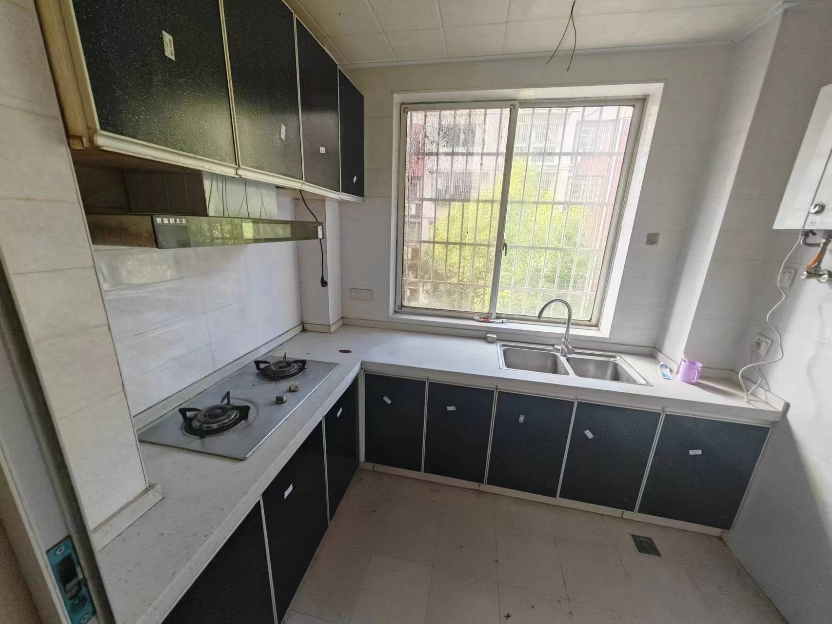 安泰小区 3室2厅2卫 55.00万 安泰小区 3室2厅2卫 55.00万室内图