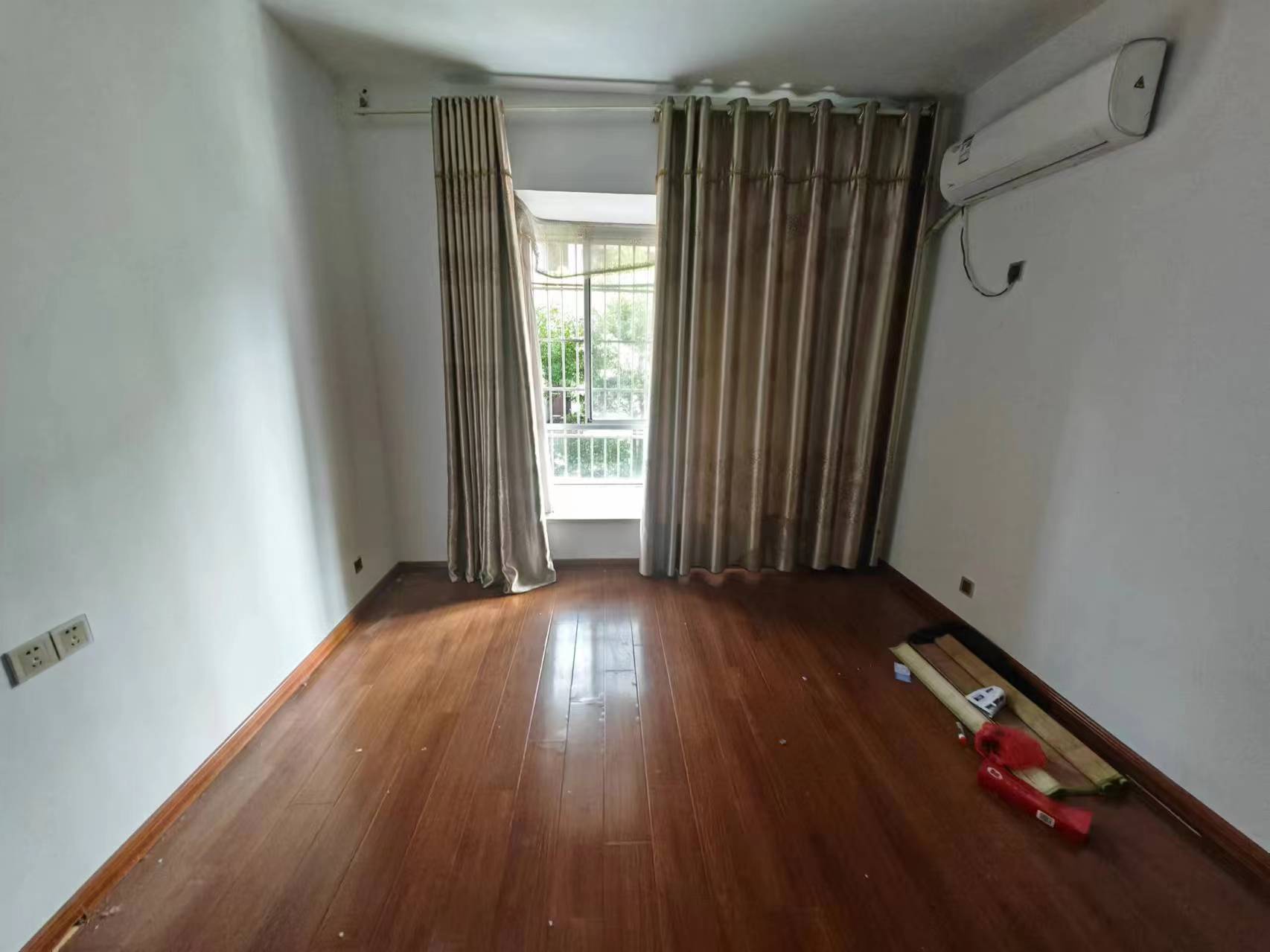 安泰小区 3室2厅2卫 55.00万 安泰小区 3室2厅2卫 55.00万室内图