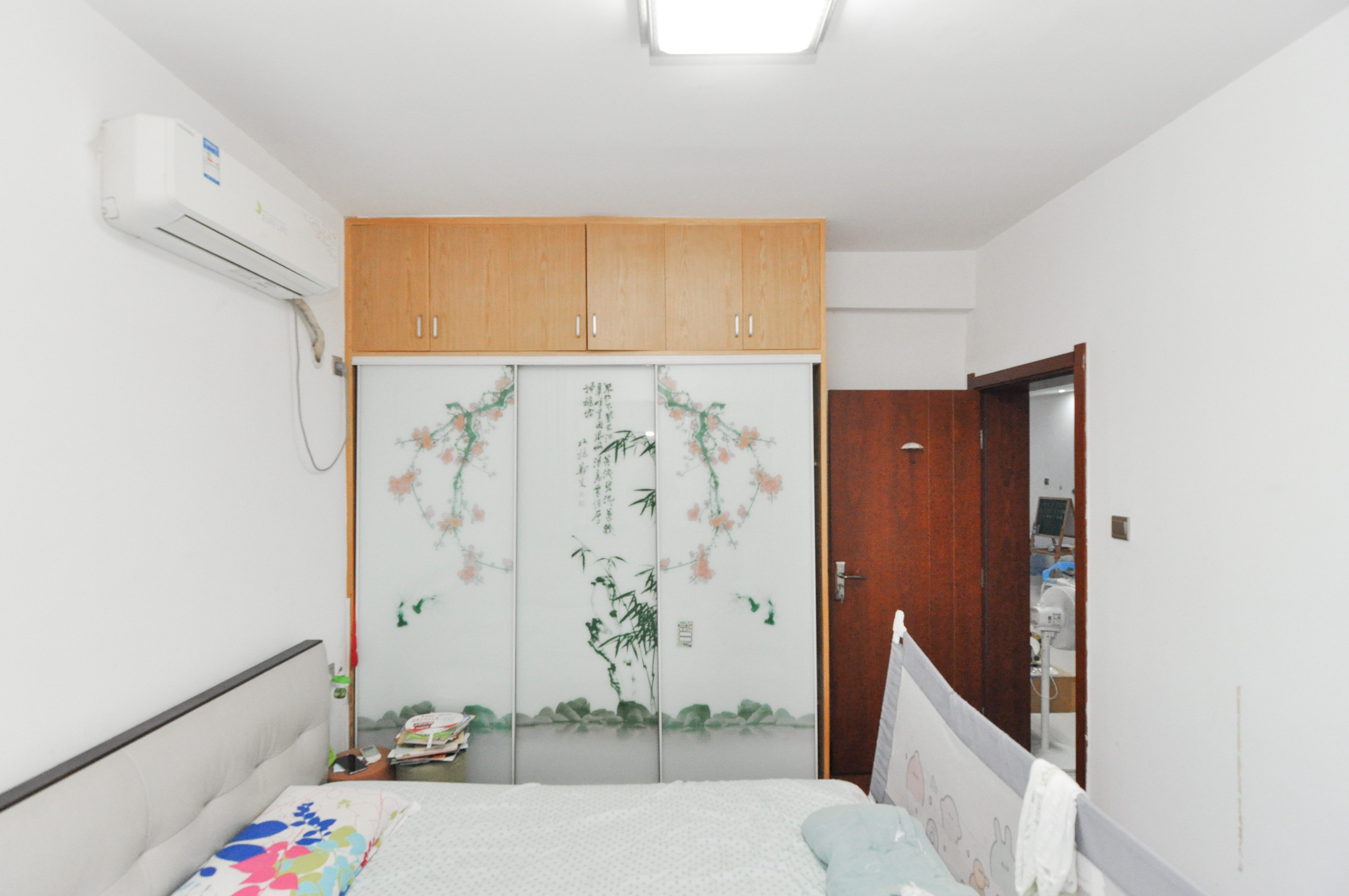 达美D6区  3室2厅1卫   128.00万卧室