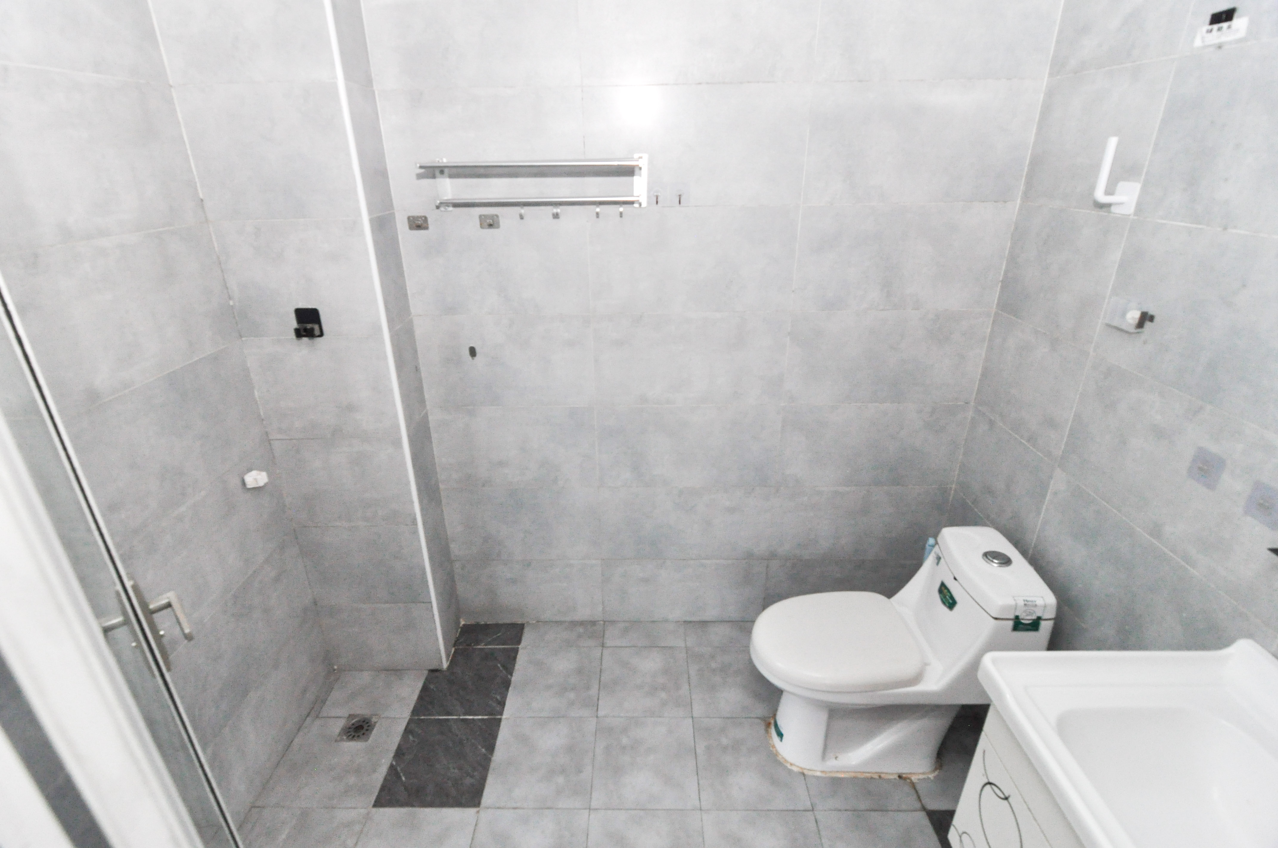 中建梅溪湖中心  4室2厅2卫    160.0万卫生间