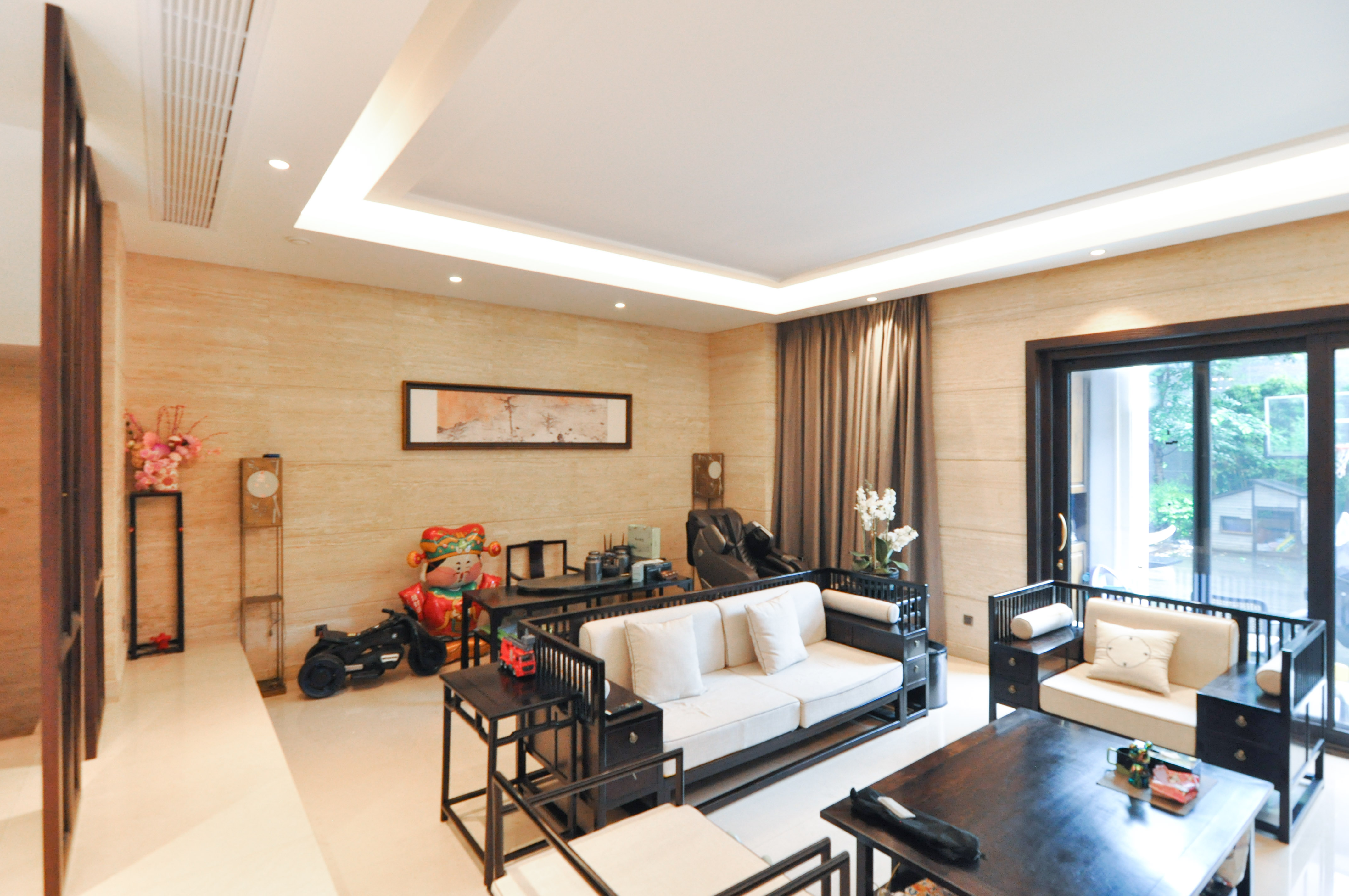 达美溪湖湾  5室3厅6卫    1480.0万 达美溪湖湾  5室3厅6卫    1480.0万客厅