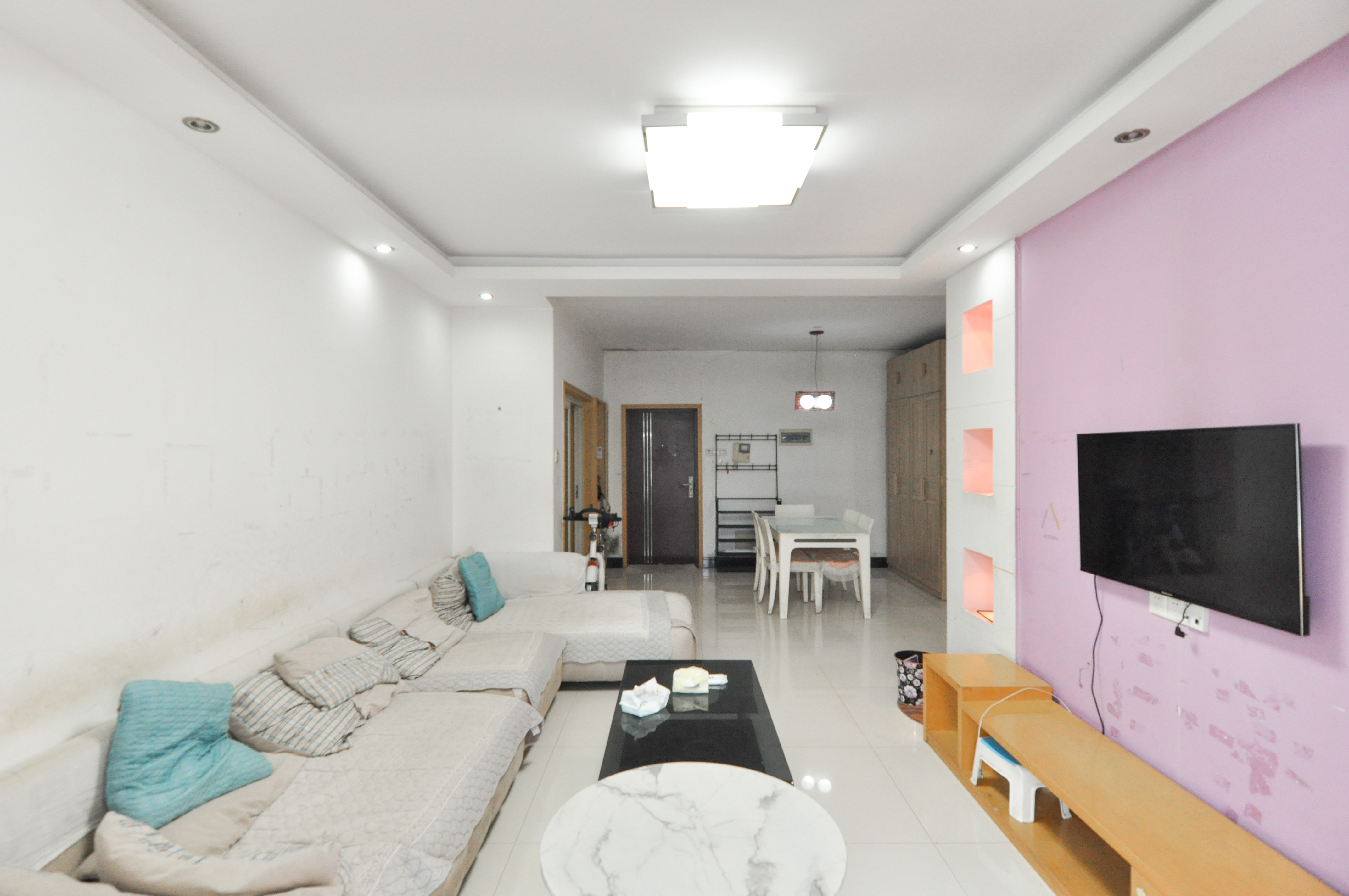 高鑫麓城 2室2厅1卫 106.0万 高鑫麓城 2室2厅1卫 106.0万客厅