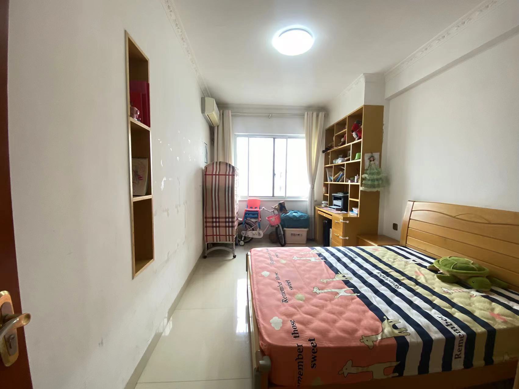 裕景龙苑 3室2厅2卫 50.0万 裕景龙苑 3室2厅2卫 50.0万室内图