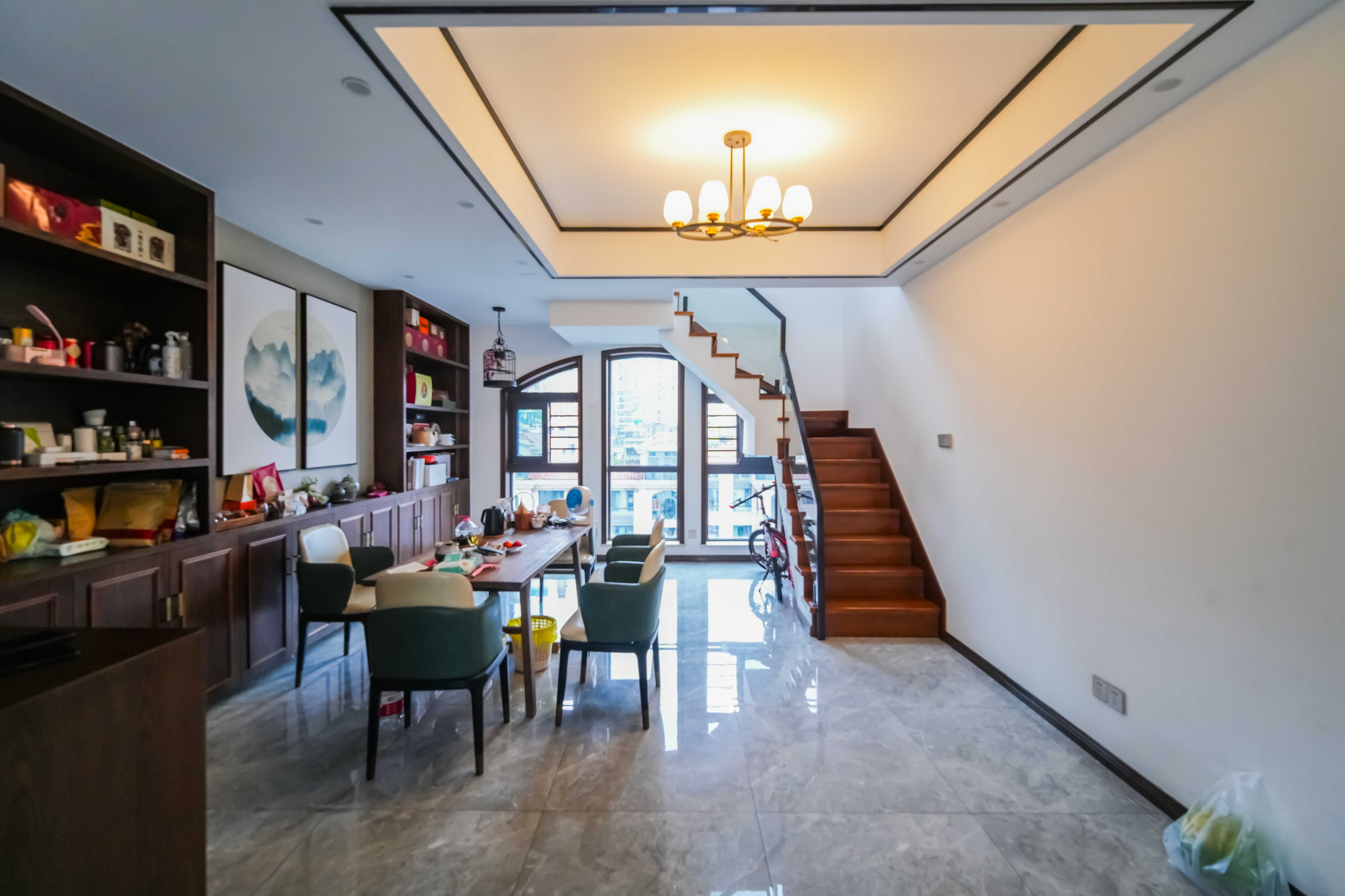 明昇壹城(明昇时代广场)一期 5室3厅3卫 468.0万 明昇壹城(明昇时代广场)一期 5室3厅3卫 468.0万客厅