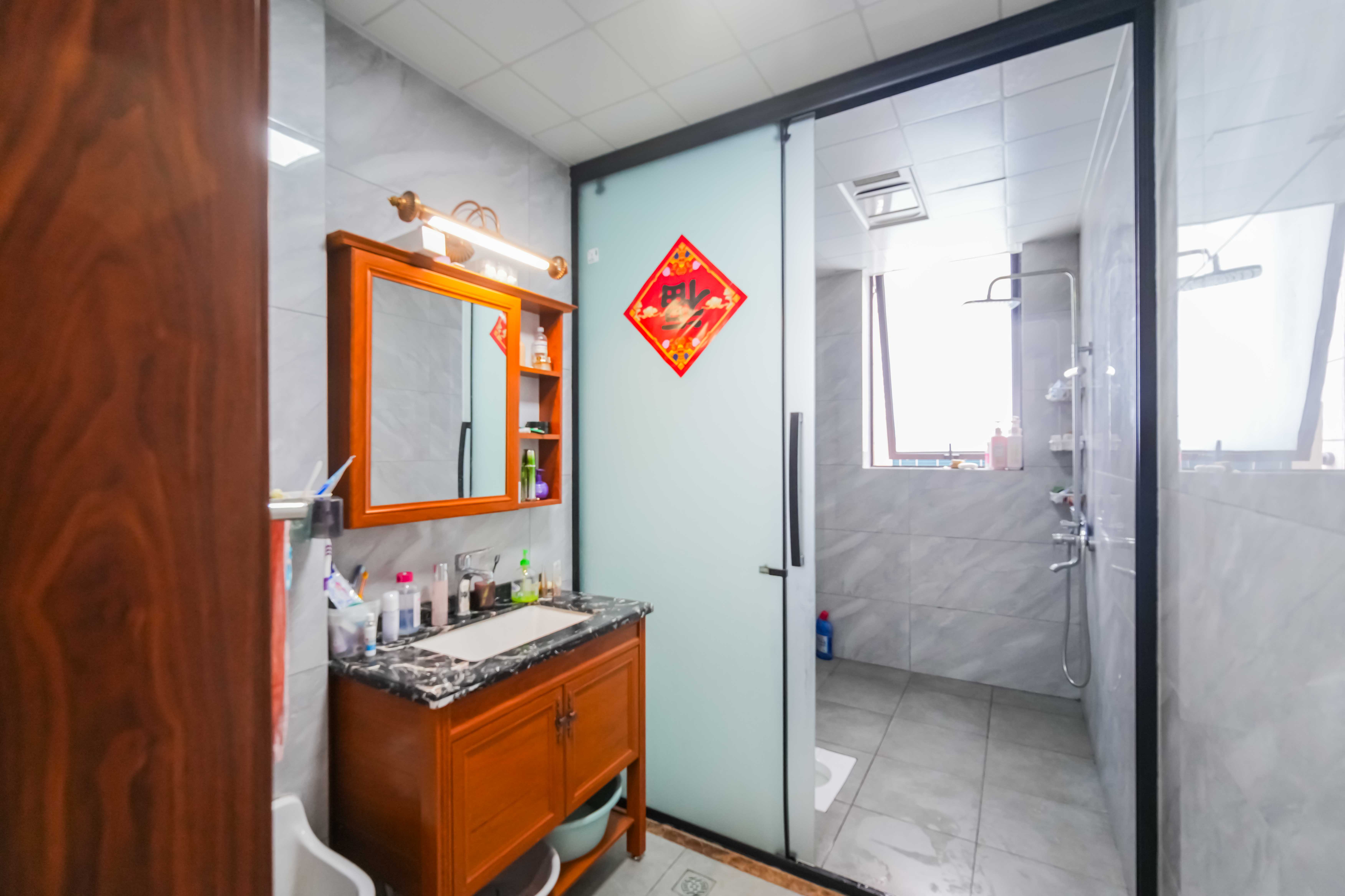 明昇壹城(明昇时代广场)一期 5室3厅3卫 468.0万 明昇壹城(明昇时代广场)一期 5室3厅3卫 468.0万卫生间