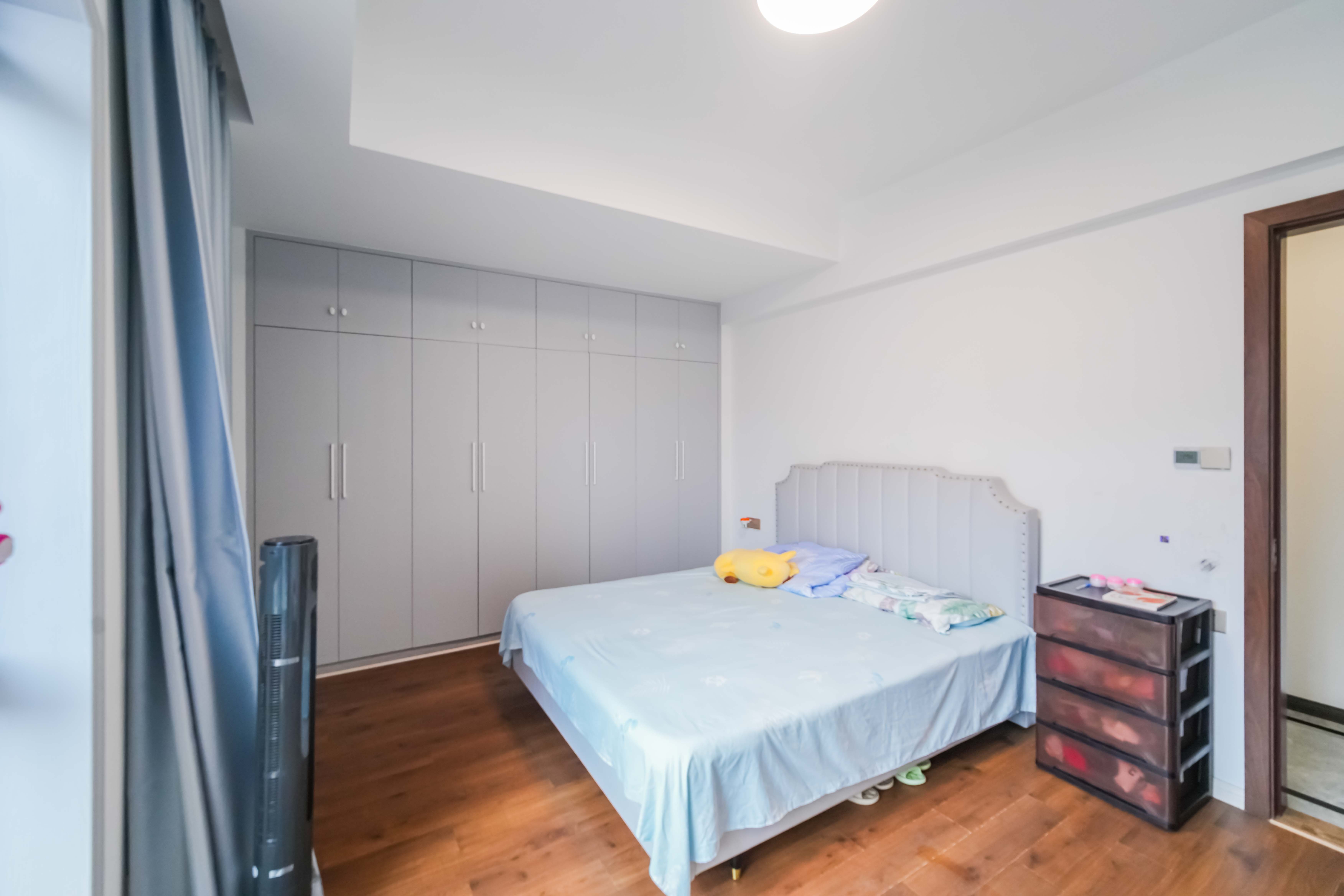 明昇壹城(明昇时代广场)一期 5室3厅3卫 468.0万 明昇壹城(明昇时代广场)一期 5室3厅3卫 468.0万卧室