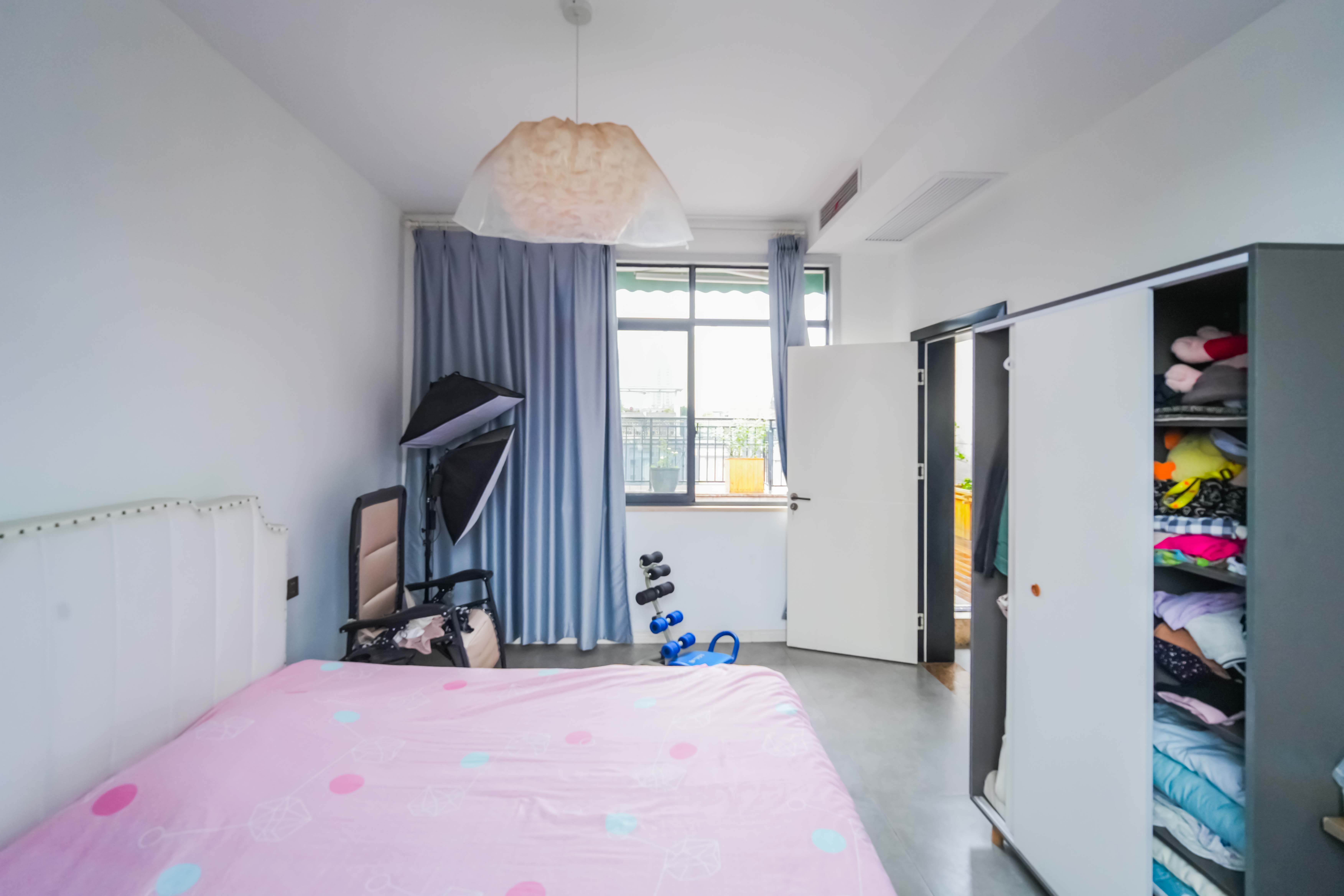 明昇壹城(明昇时代广场)一期 5室3厅3卫 468.0万 明昇壹城(明昇时代广场)一期 5室3厅3卫 468.0万卧室