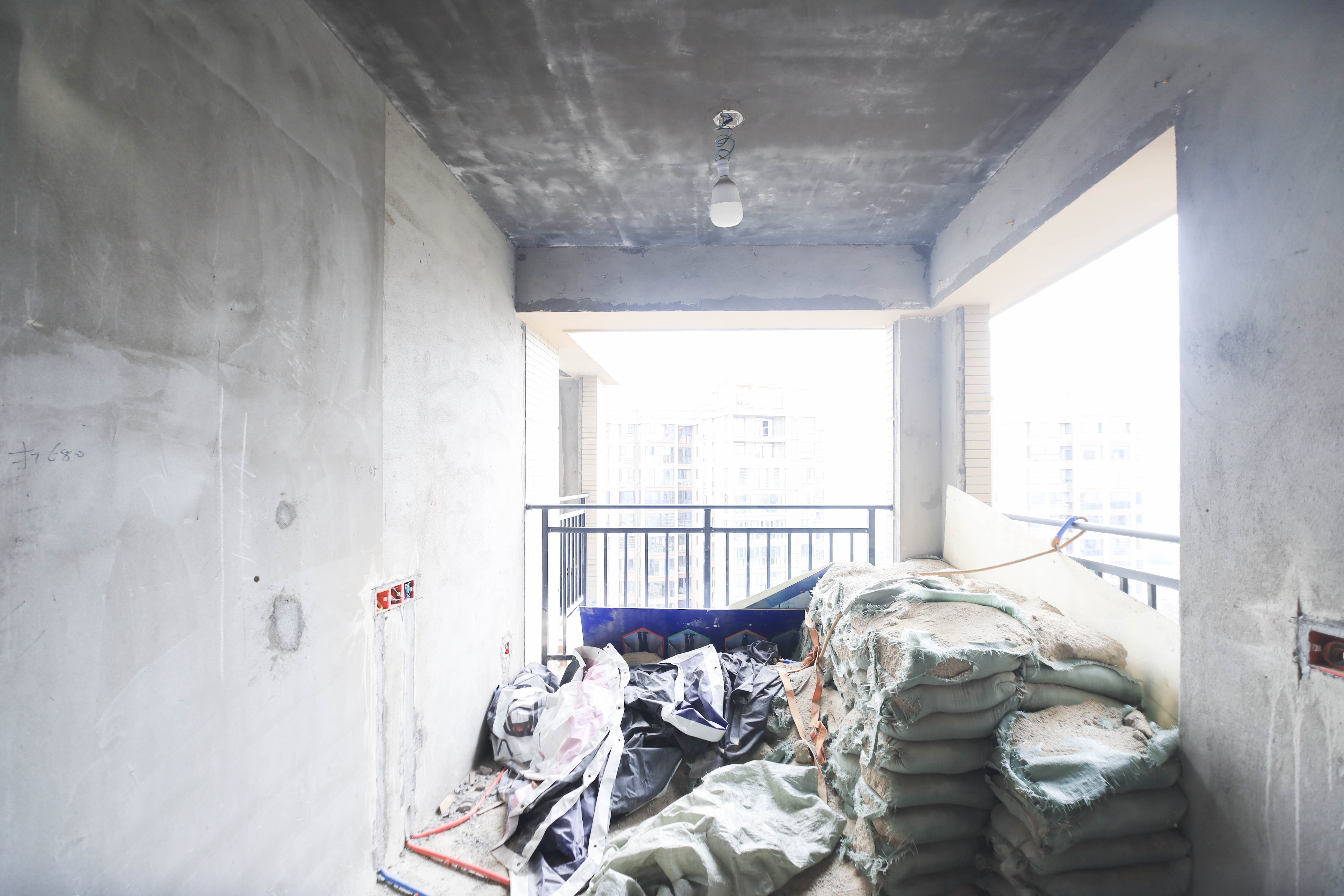 武广新都城(新都华府)  5室2厅2卫    100.0万 武广新都城(新都华府)  5室2厅2卫    100.0万阳台