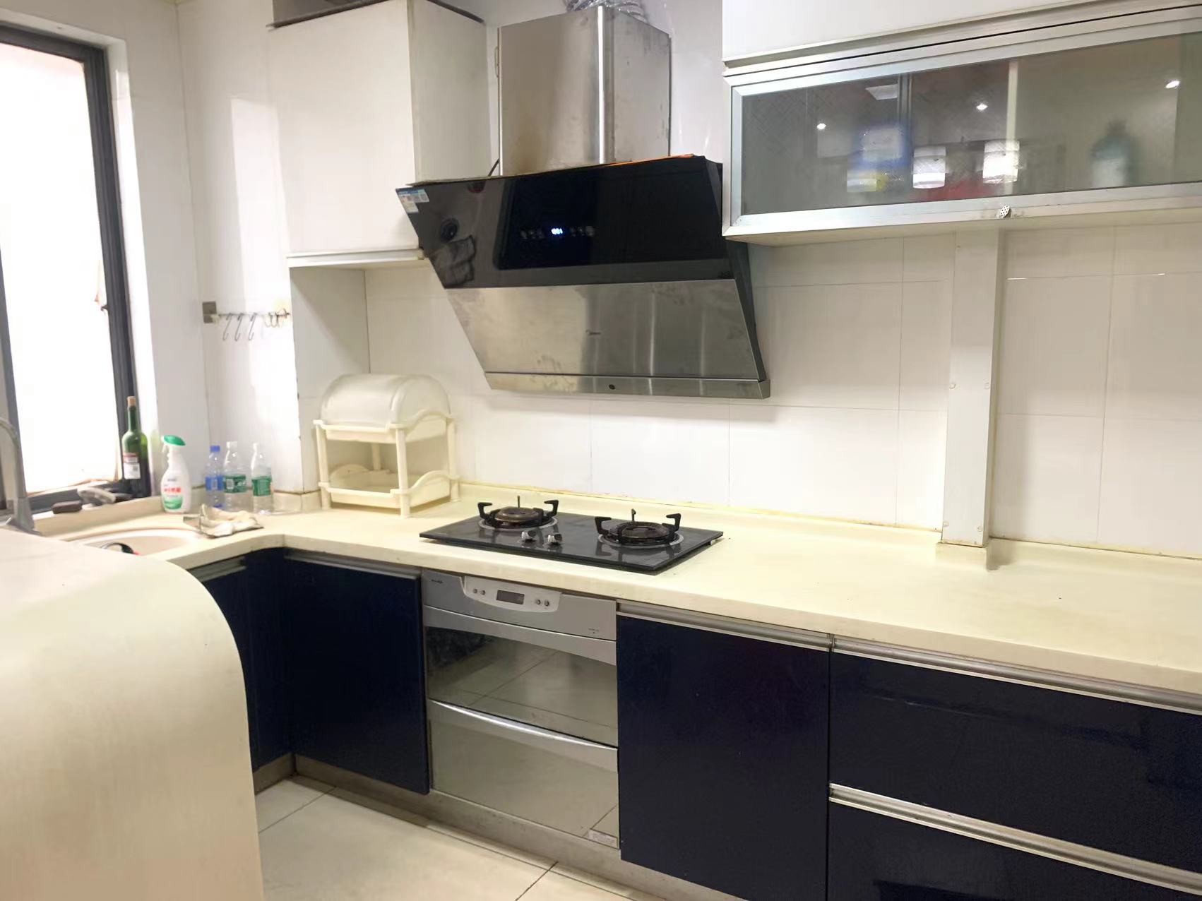 湘银二期世纪花园 4室2厅2卫 66.8万 湘银二期世纪花园 4室2厅2卫 66.8万室内图