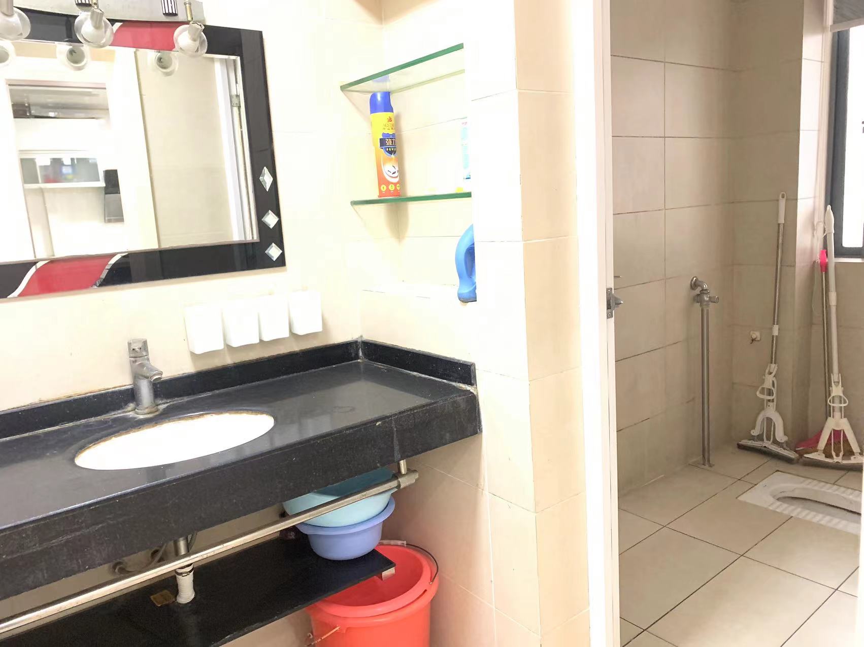 湘银二期世纪花园 4室2厅2卫 66.8万 湘银二期世纪花园 4室2厅2卫 66.8万室内图