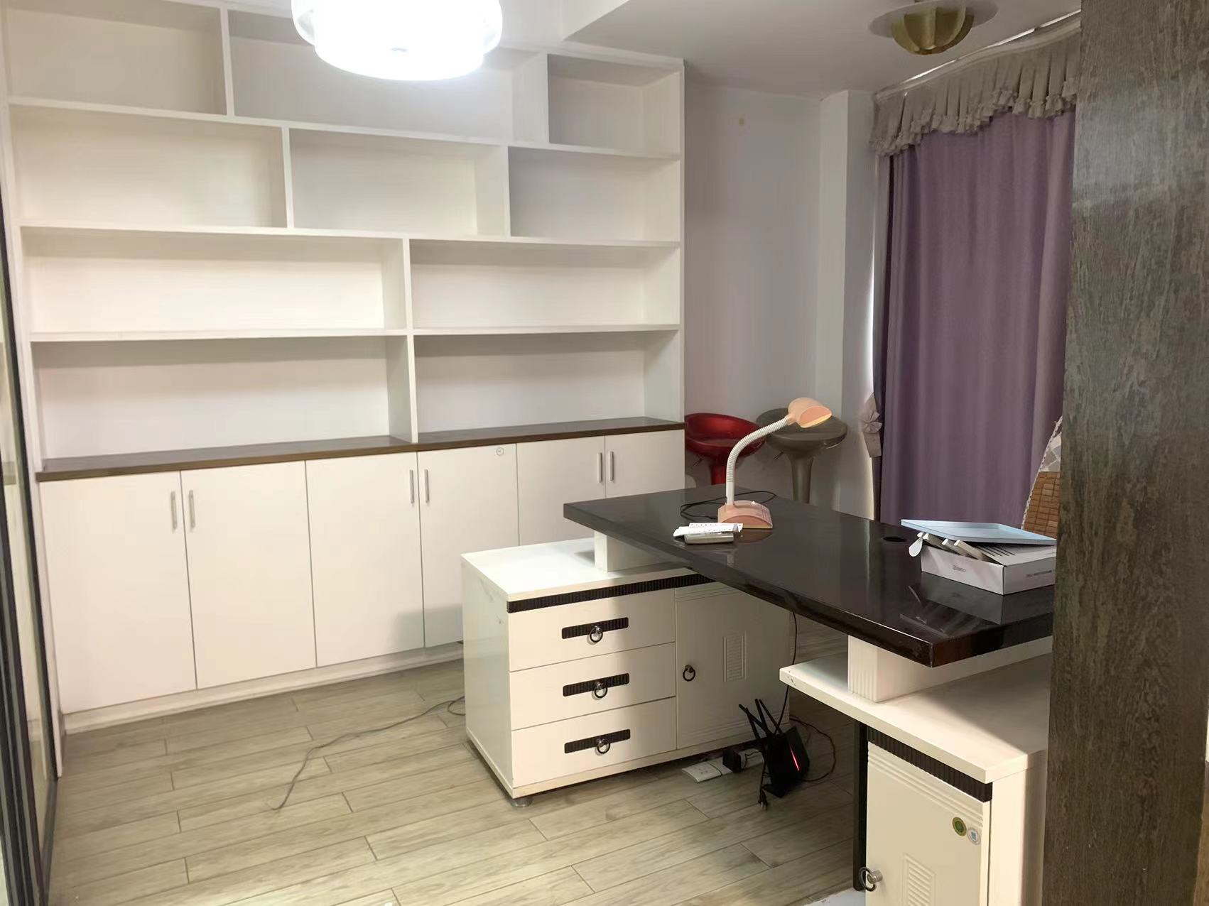 湘银二期世纪花园 4室2厅2卫 66.8万 湘银二期世纪花园 4室2厅2卫 66.8万室内图