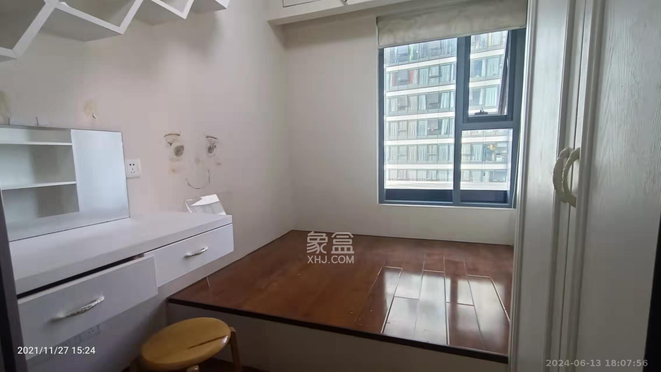 东怡外国(南湖一号) 1室1厅1卫 2800.0元/月 东怡外国(南湖一号) 1室1厅1卫 2800.0元/月室内图