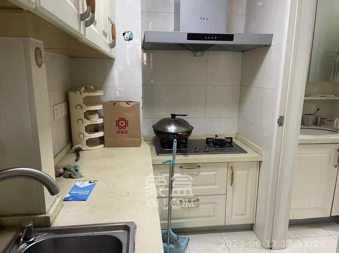 洋湖景园 2室2厅1卫 2000.0元/月 洋湖景园 2室2厅1卫 2000.0元/月室内图