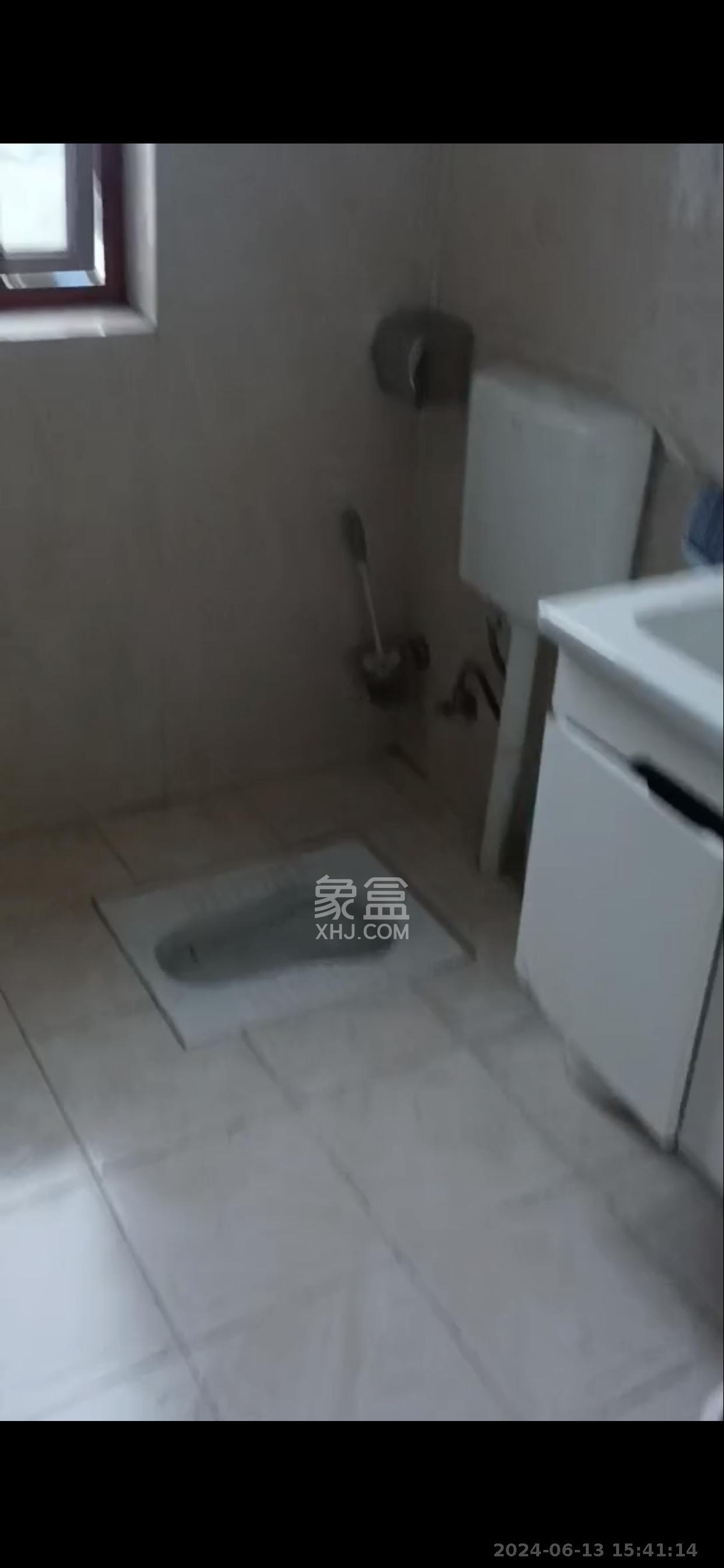 万里时代  2室2厅1卫   2500.00元/月室内图