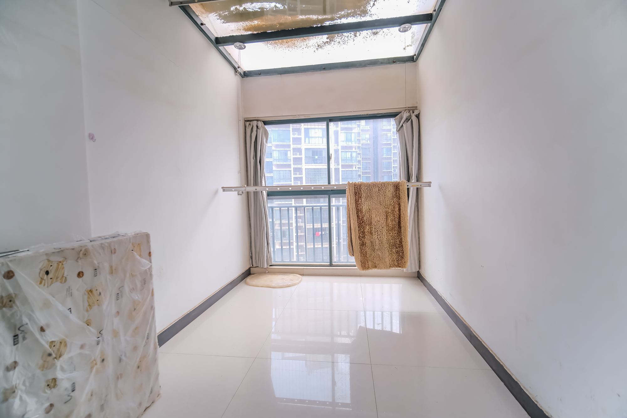 圆梦完美生活  4室2厅2卫    78.0万卧室