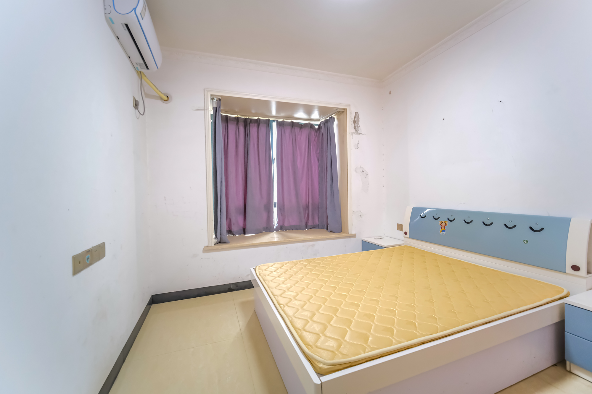 圆梦完美生活  4室2厅2卫    78.0万卧室