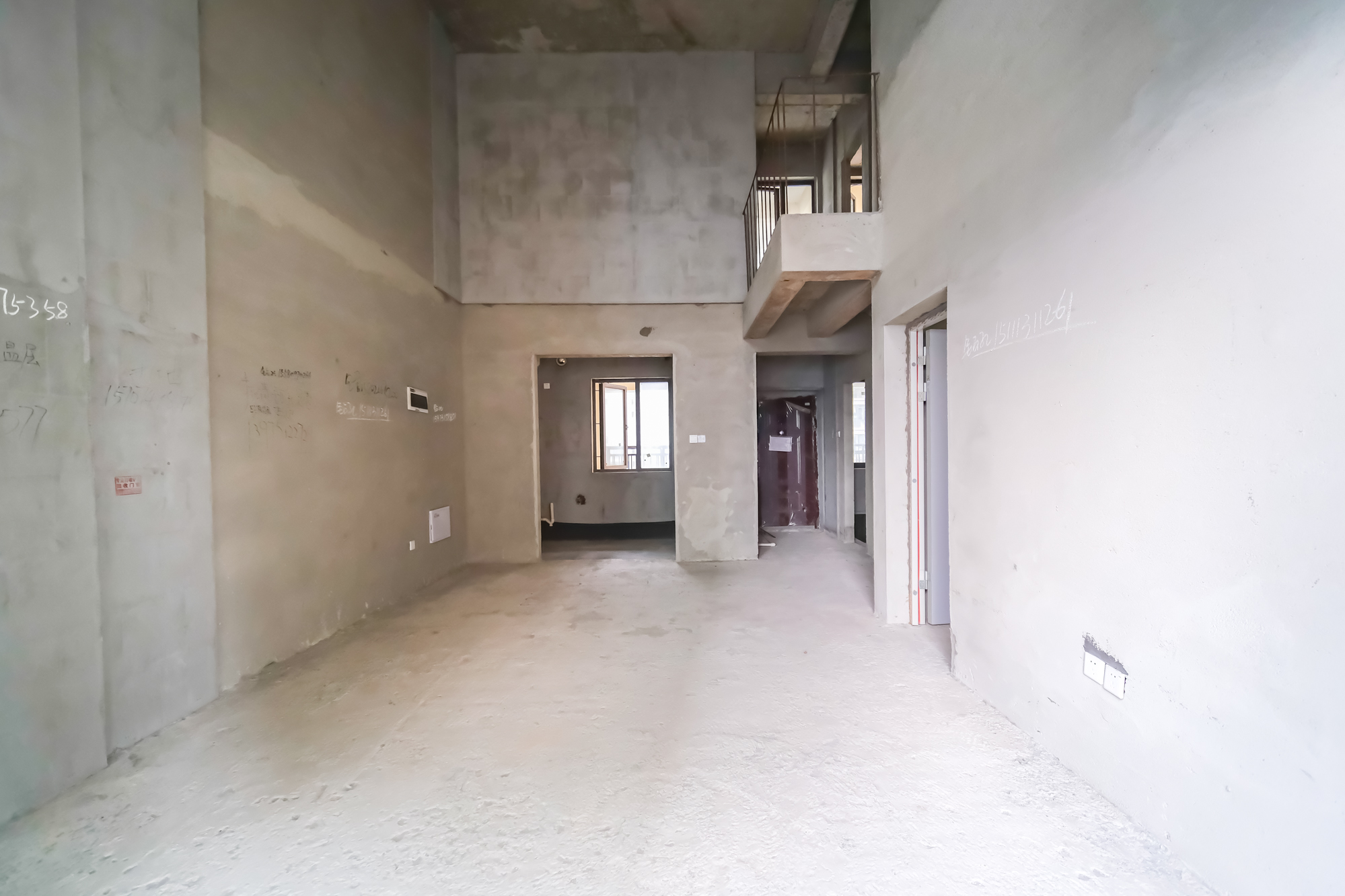 永宏万家里 3室2厅2卫 92.0万 永宏万家里 3室2厅2卫 92.0万客厅