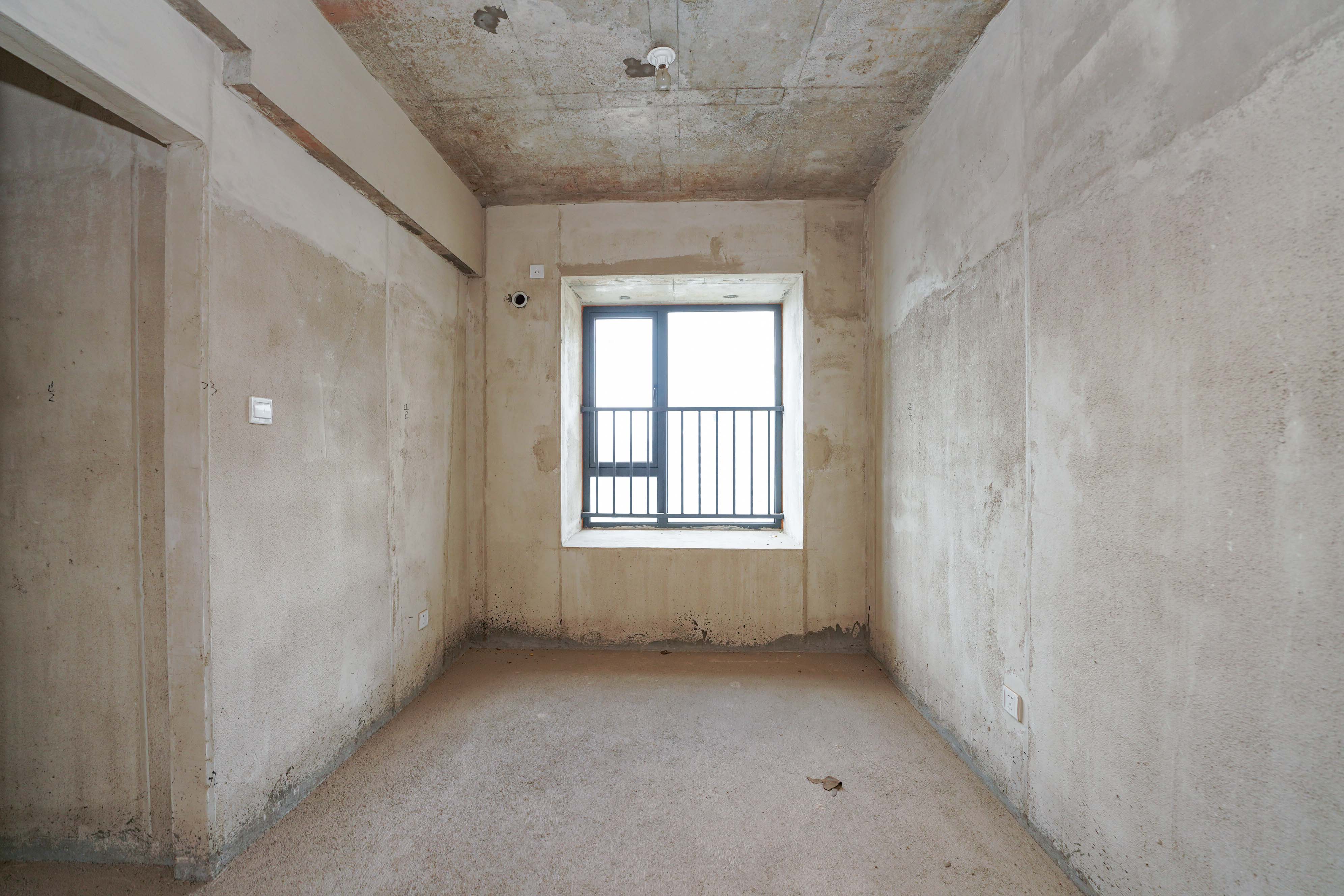 五矿万境蓝山 4室2厅2卫 140.0万 五矿万境蓝山 4室2厅2卫 140.0万卧室