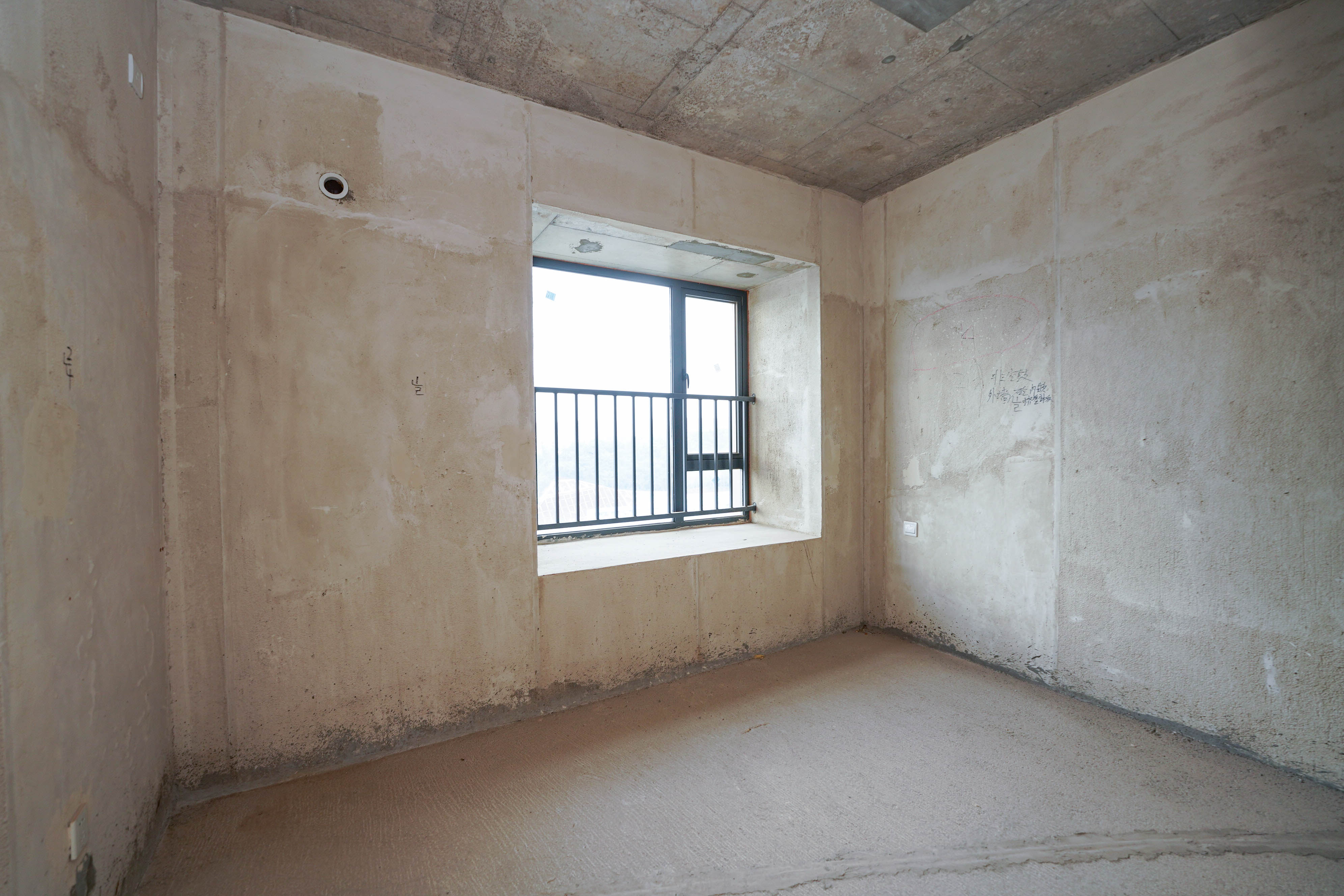 五矿万境蓝山 4室2厅2卫 140.0万 五矿万境蓝山 4室2厅2卫 140.0万卧室