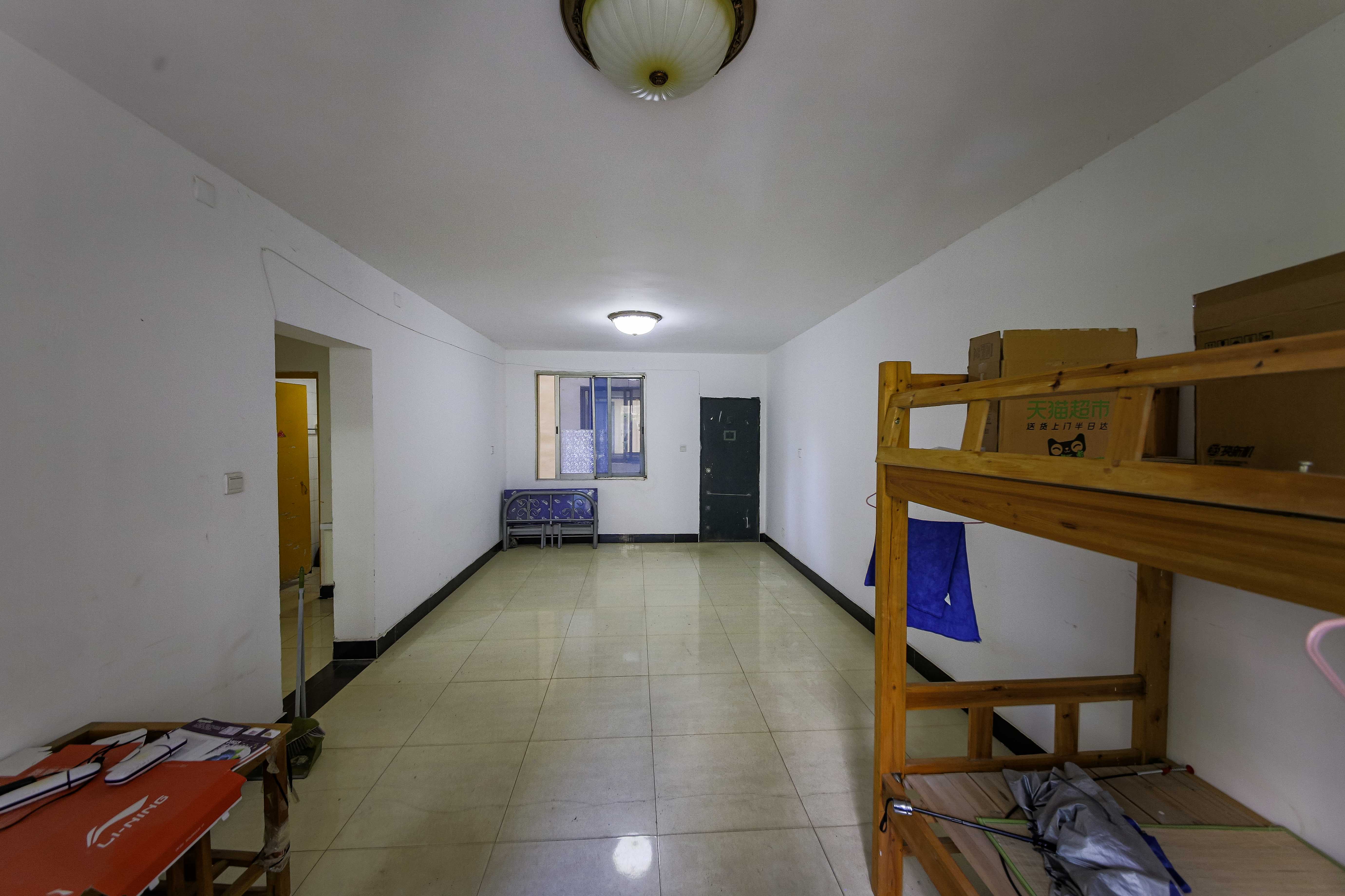 佳乐公寓 2室2厅1卫 48.0万 佳乐公寓 2室2厅1卫 48.0万客厅