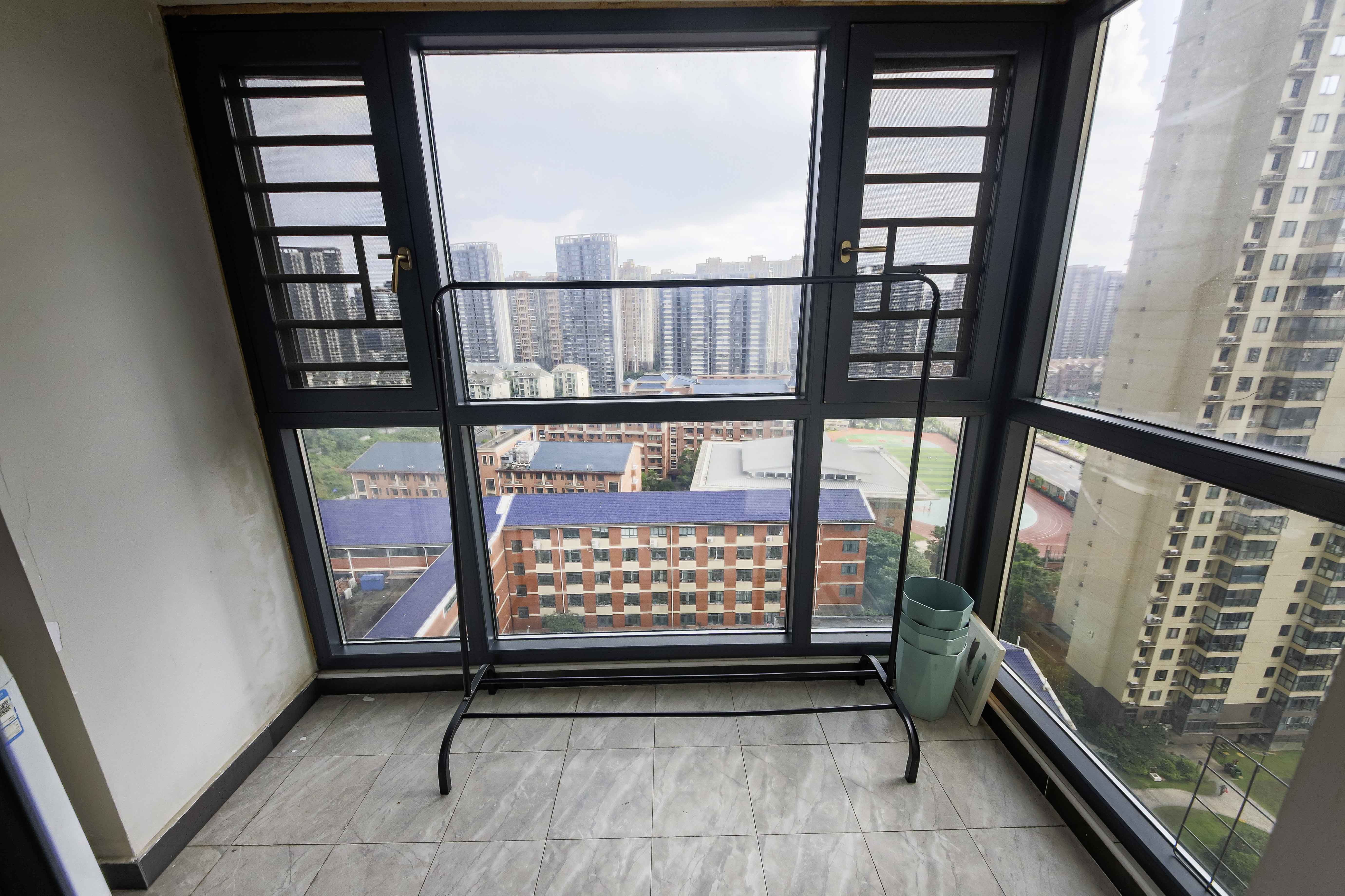 丽水熙园 2室2厅1卫 76.0万 丽水熙园 2室2厅1卫 76.0万阳台